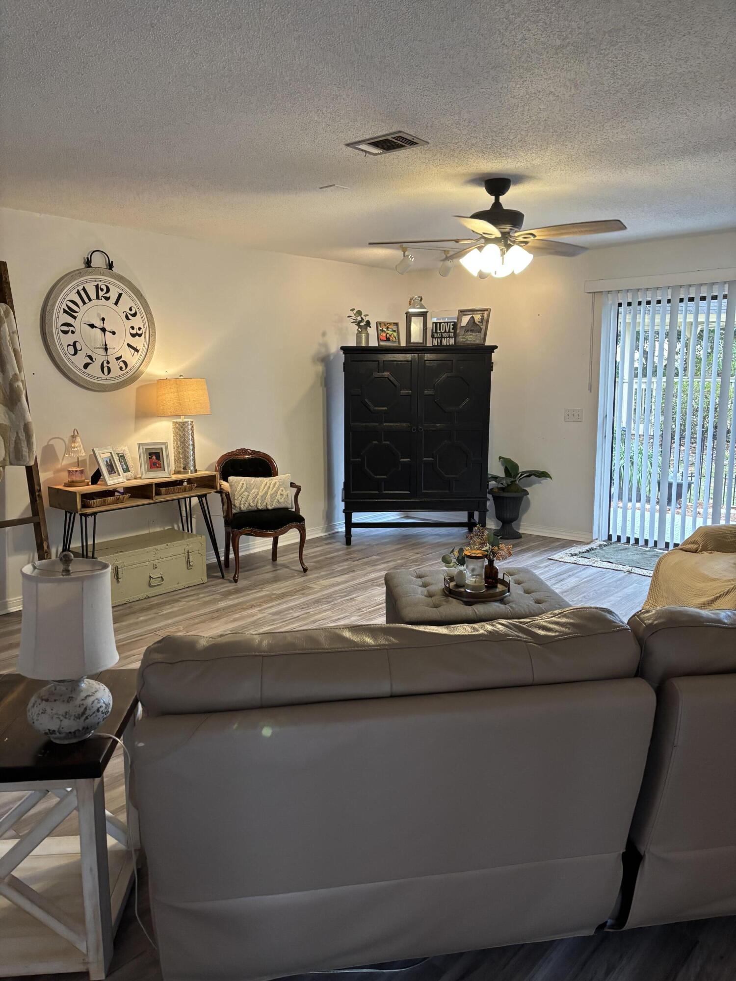 MAGNOLIA BAY CLUB - Residential Lease