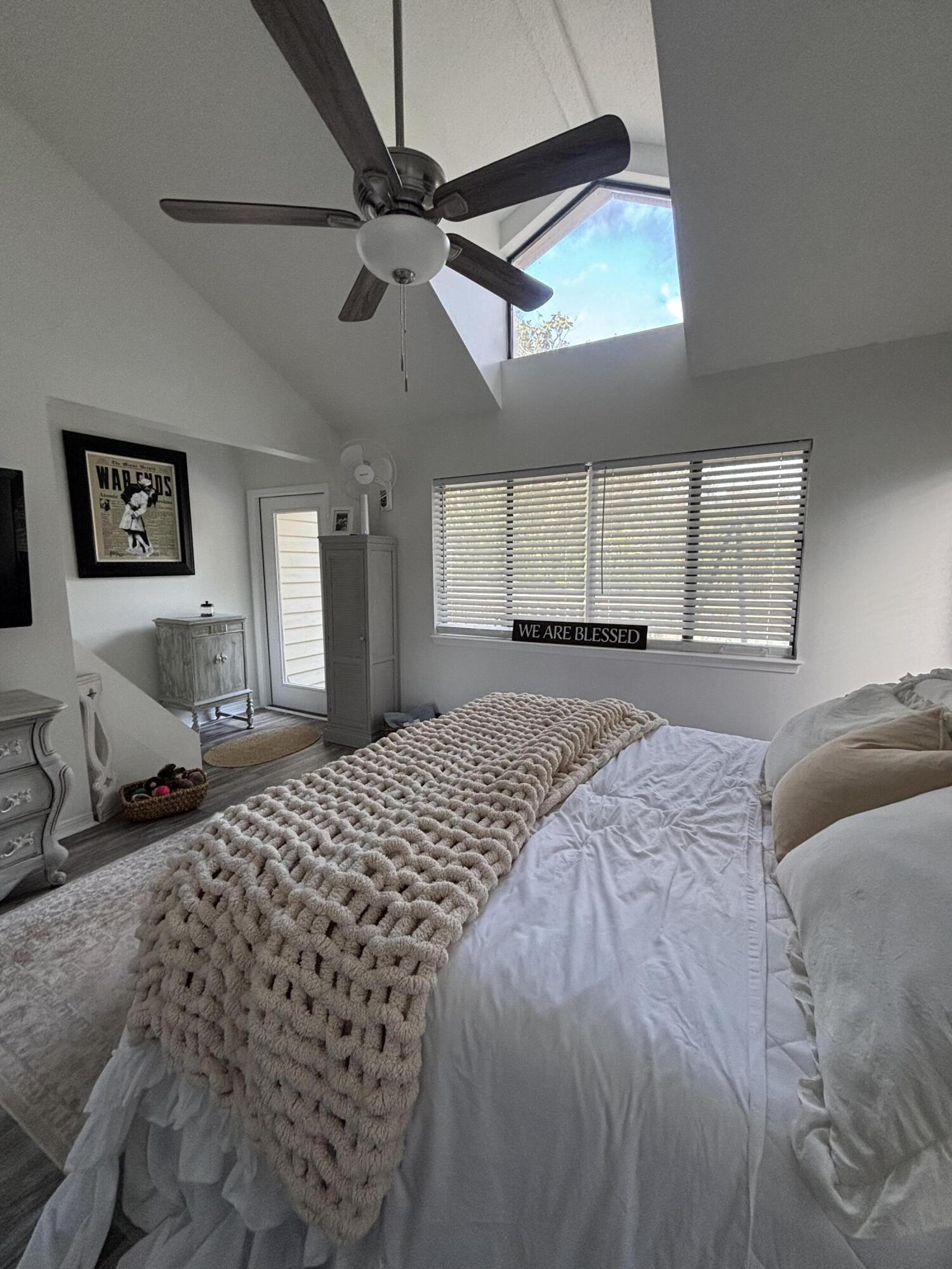 MAGNOLIA BAY CLUB - Residential Lease