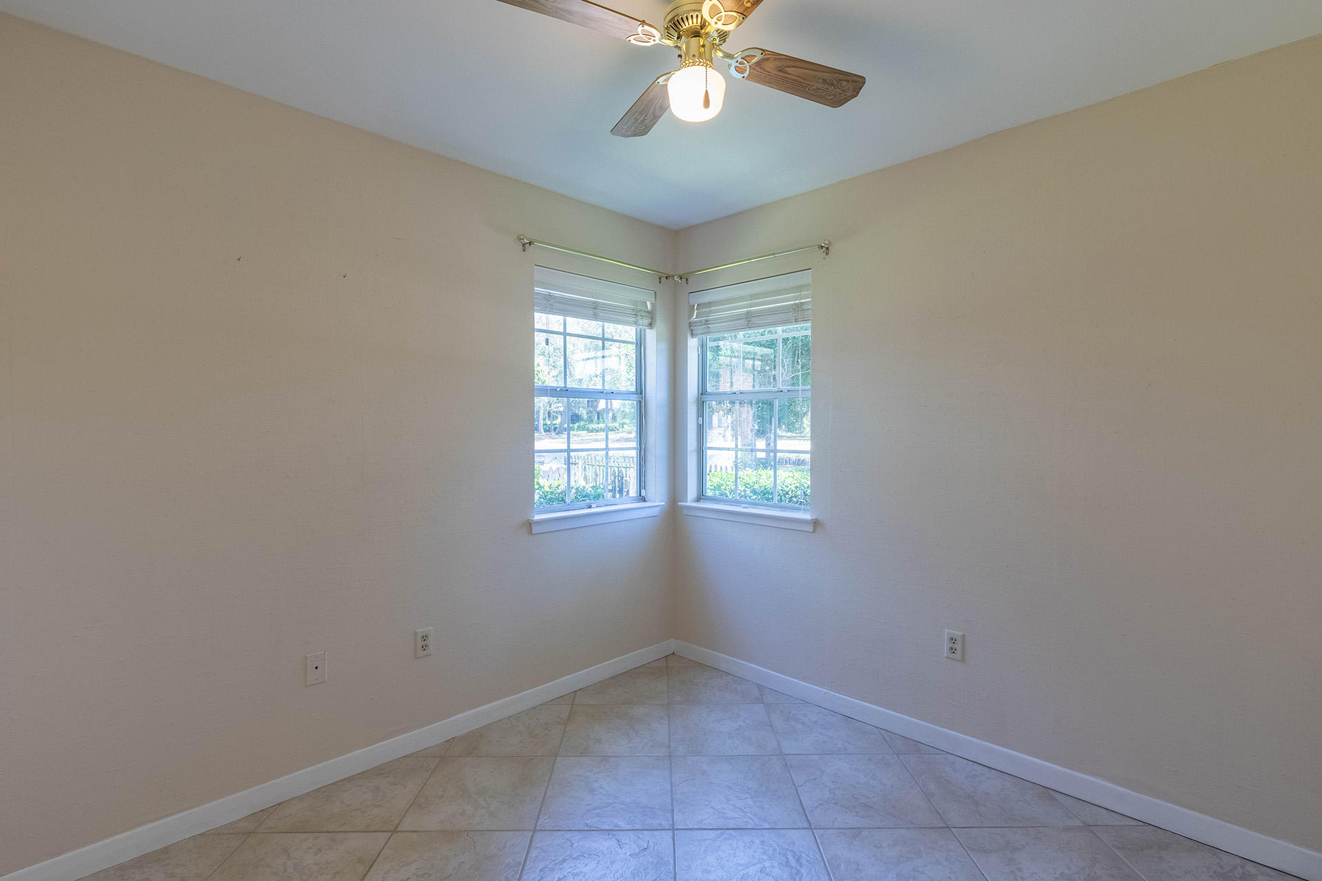 FAIRWAY LAKES PH 1 - Residential