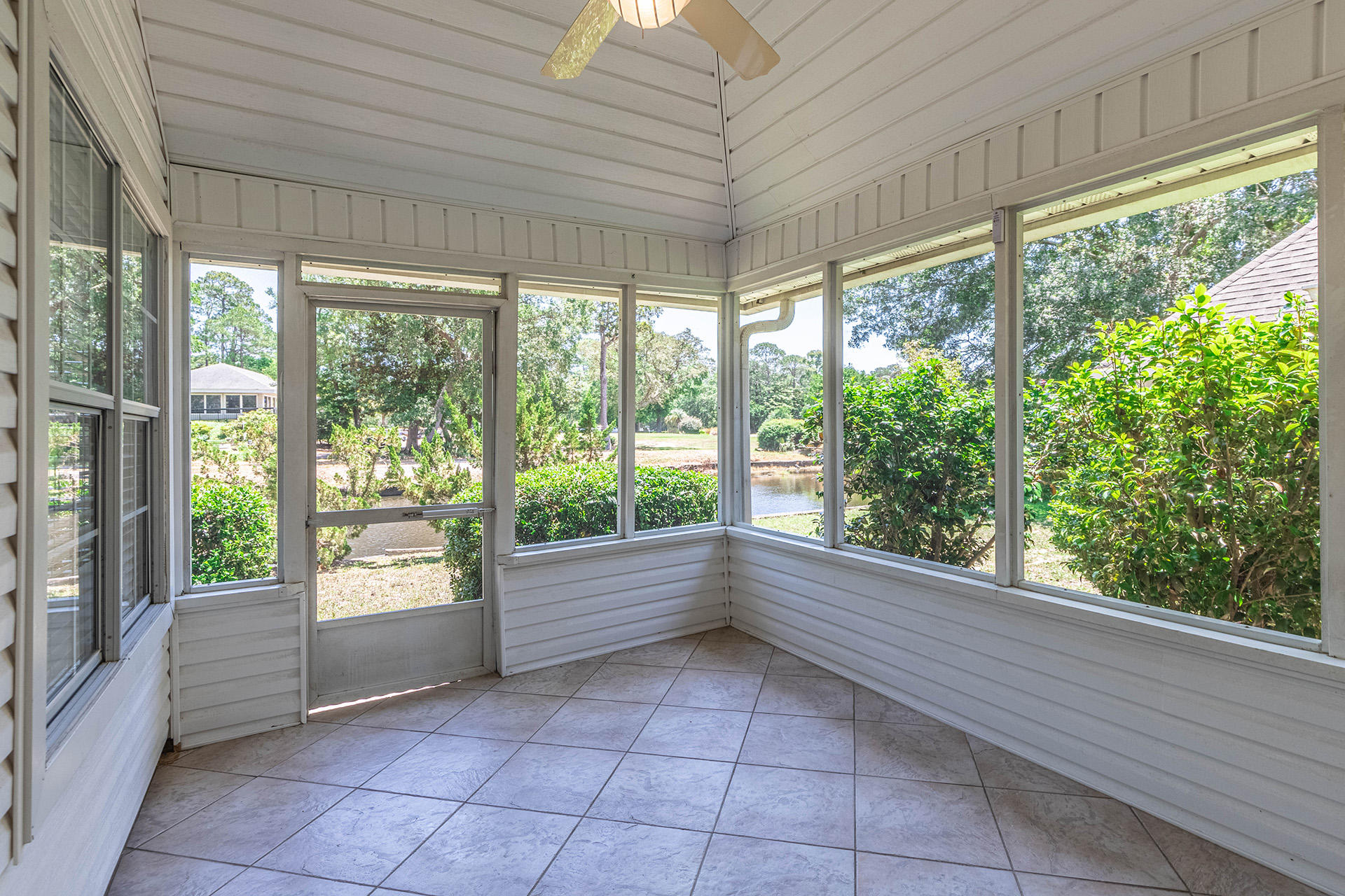 FAIRWAY LAKES PH 1 - Residential