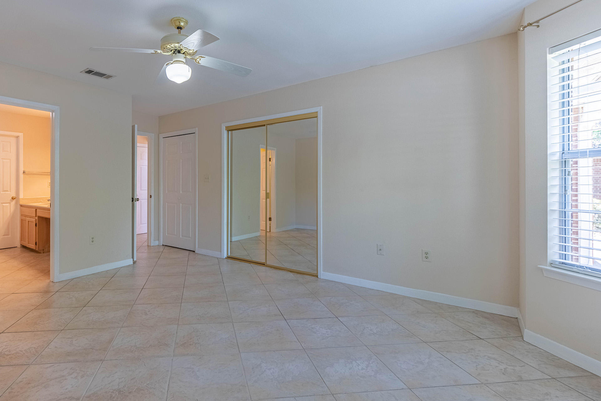 FAIRWAY LAKES PH 1 - Residential