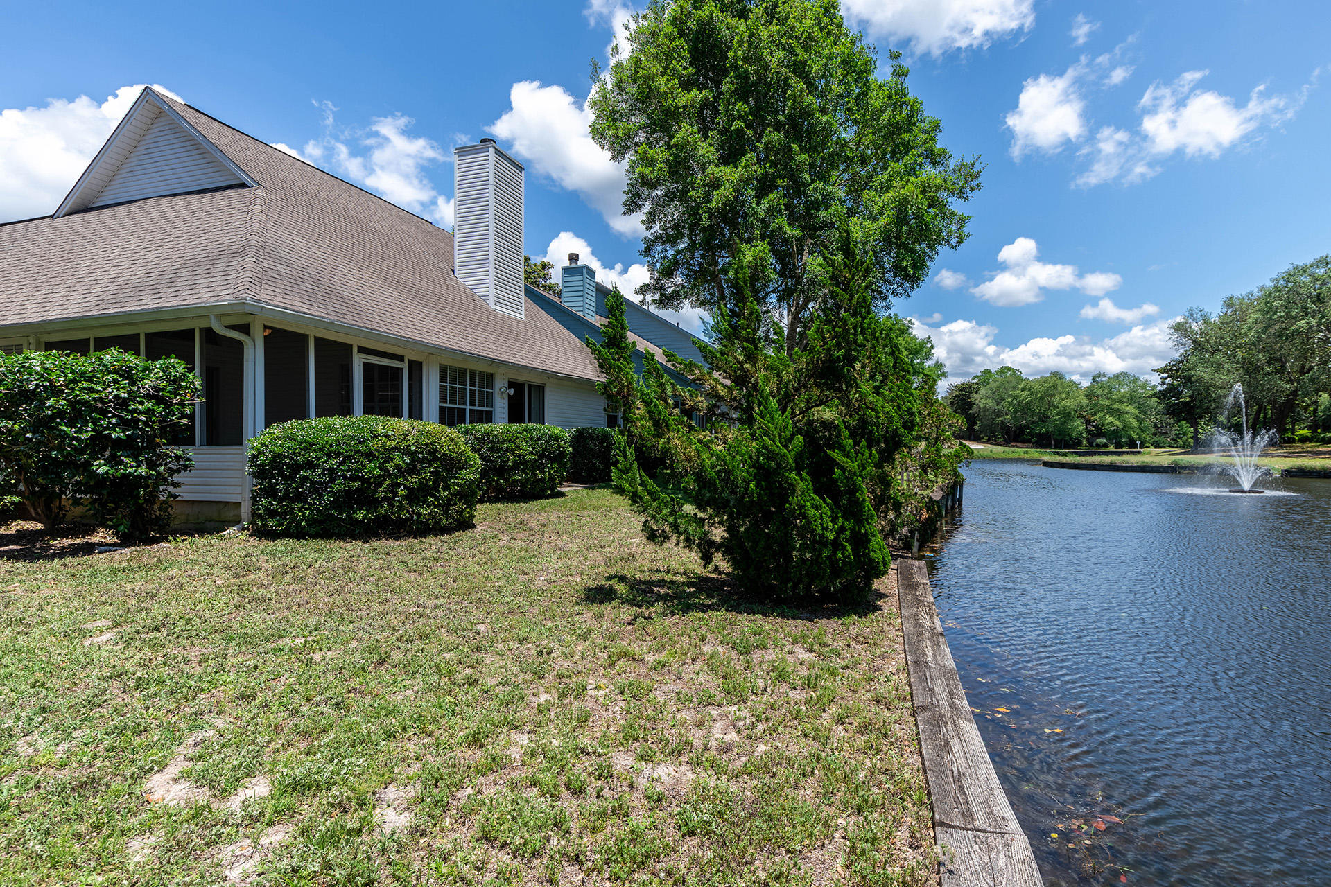 FAIRWAY LAKES PH 1 - Residential