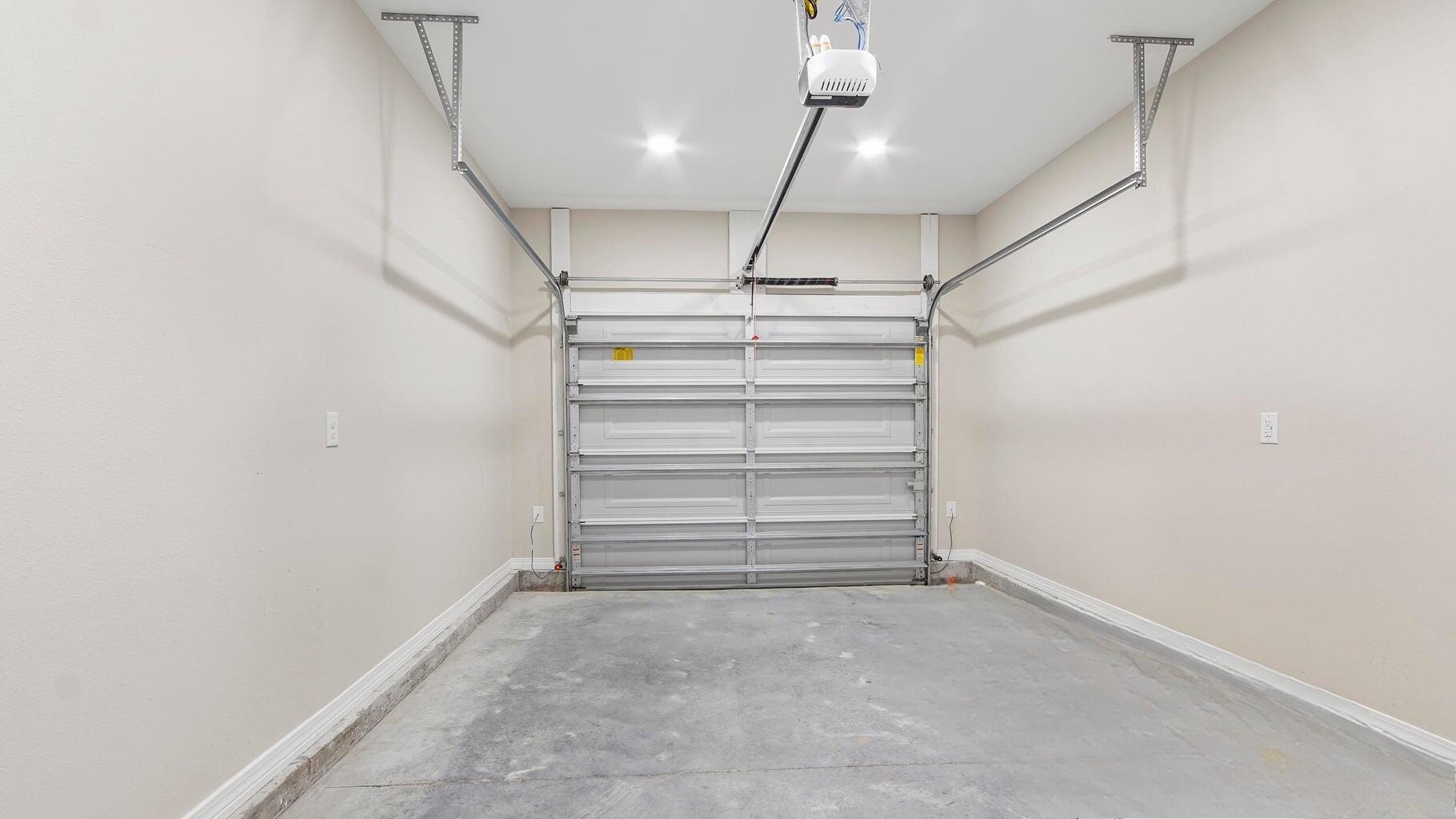 OAKWOOD HILLS UNIT 1 - Residential