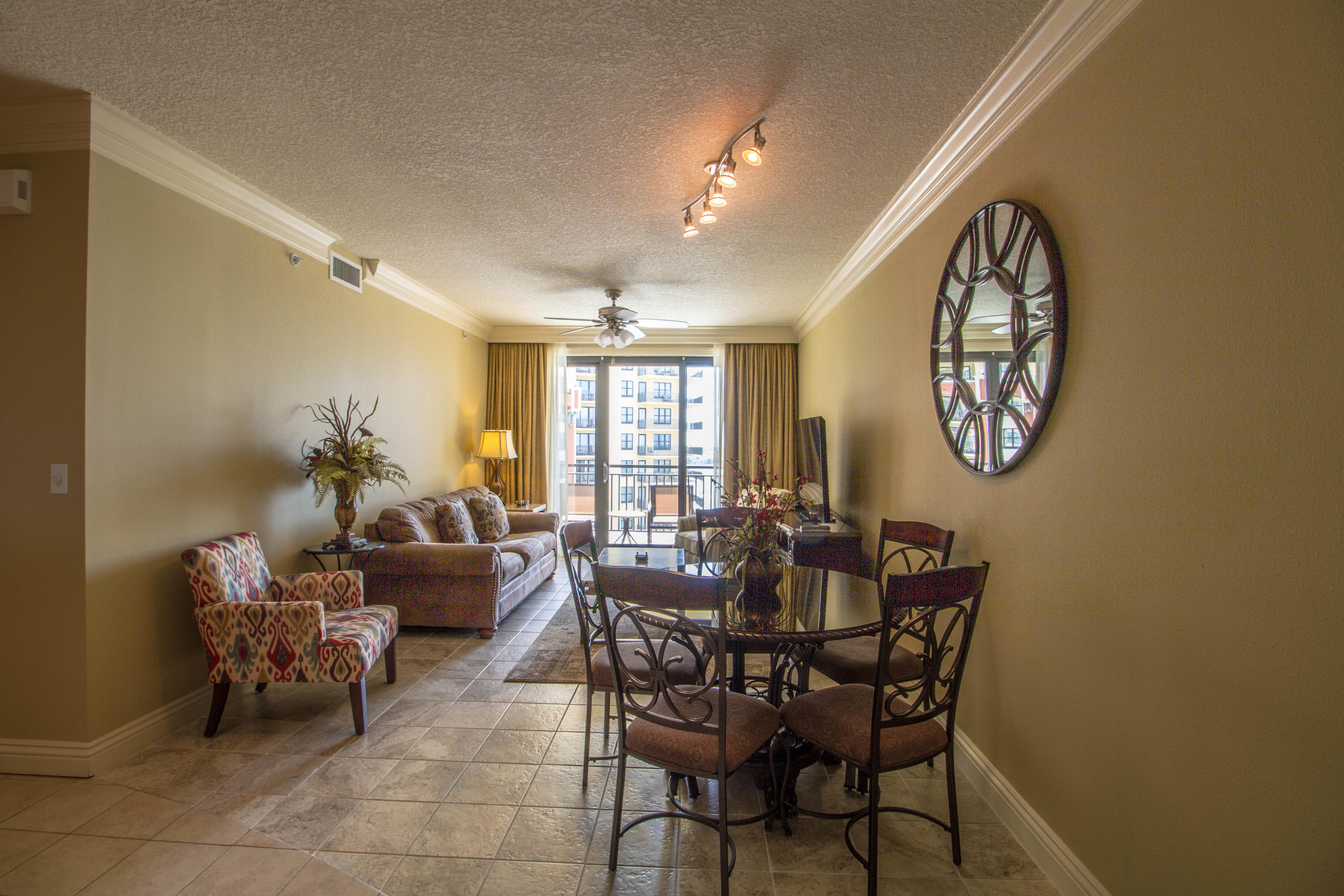 EMERALD GRANDE - Residential