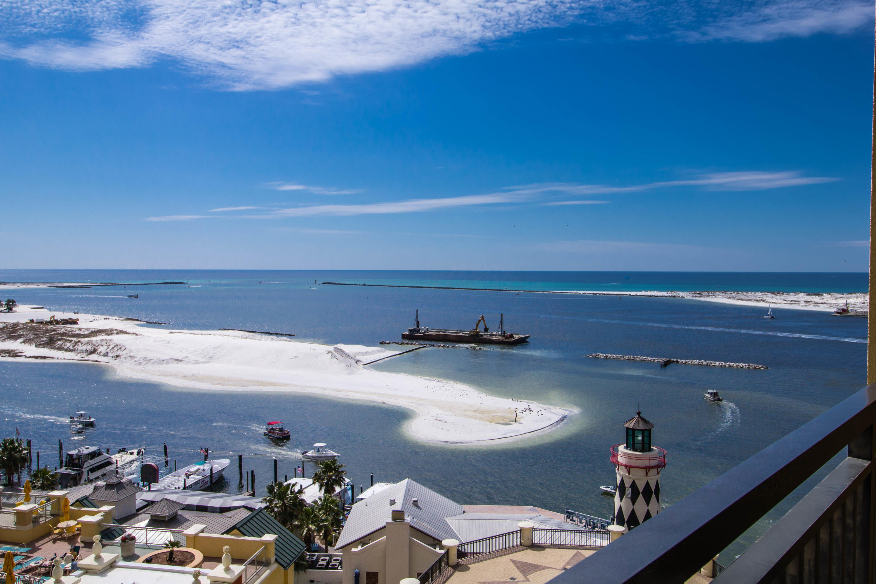 EMERALD GRANDE - Residential