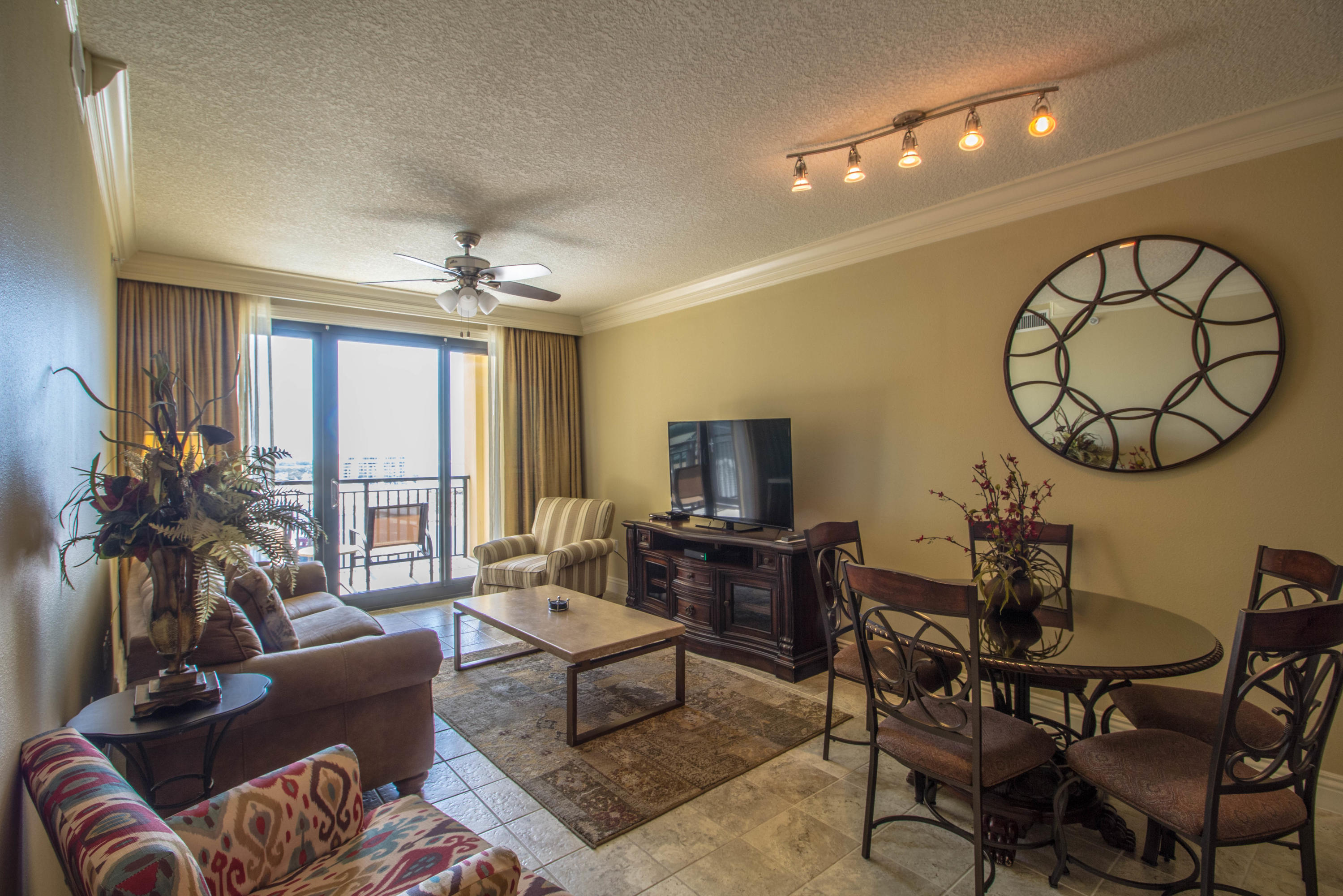 EMERALD GRANDE - Residential