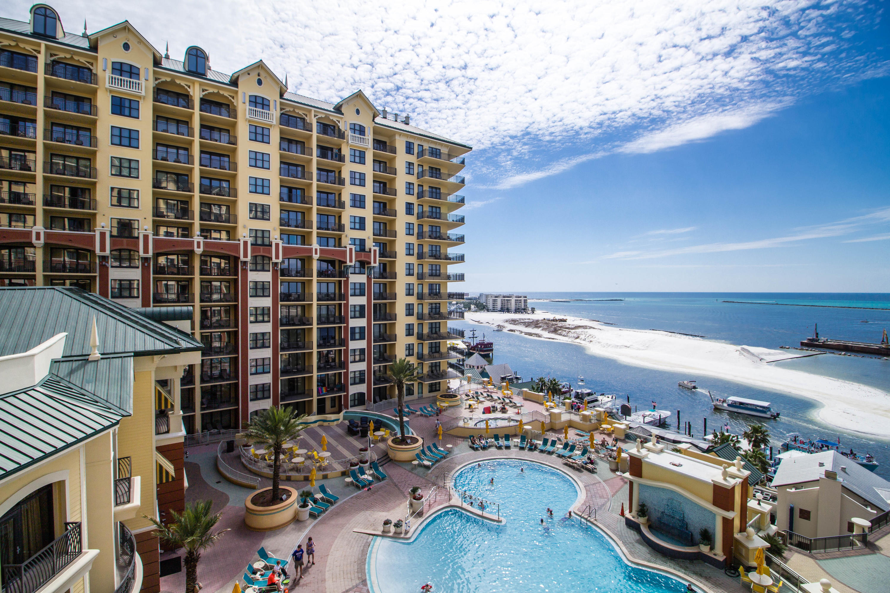 EMERALD GRANDE - Residential