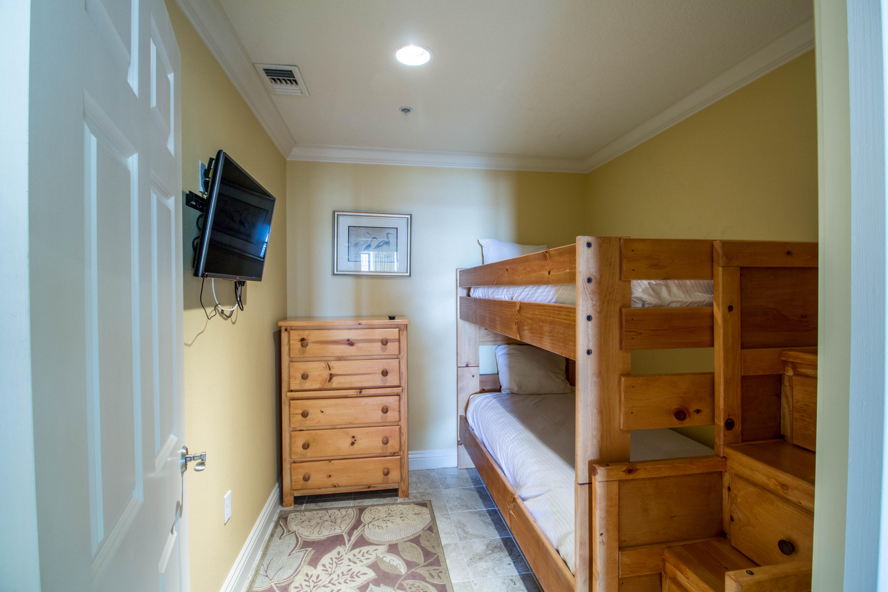 EMERALD GRANDE - Residential