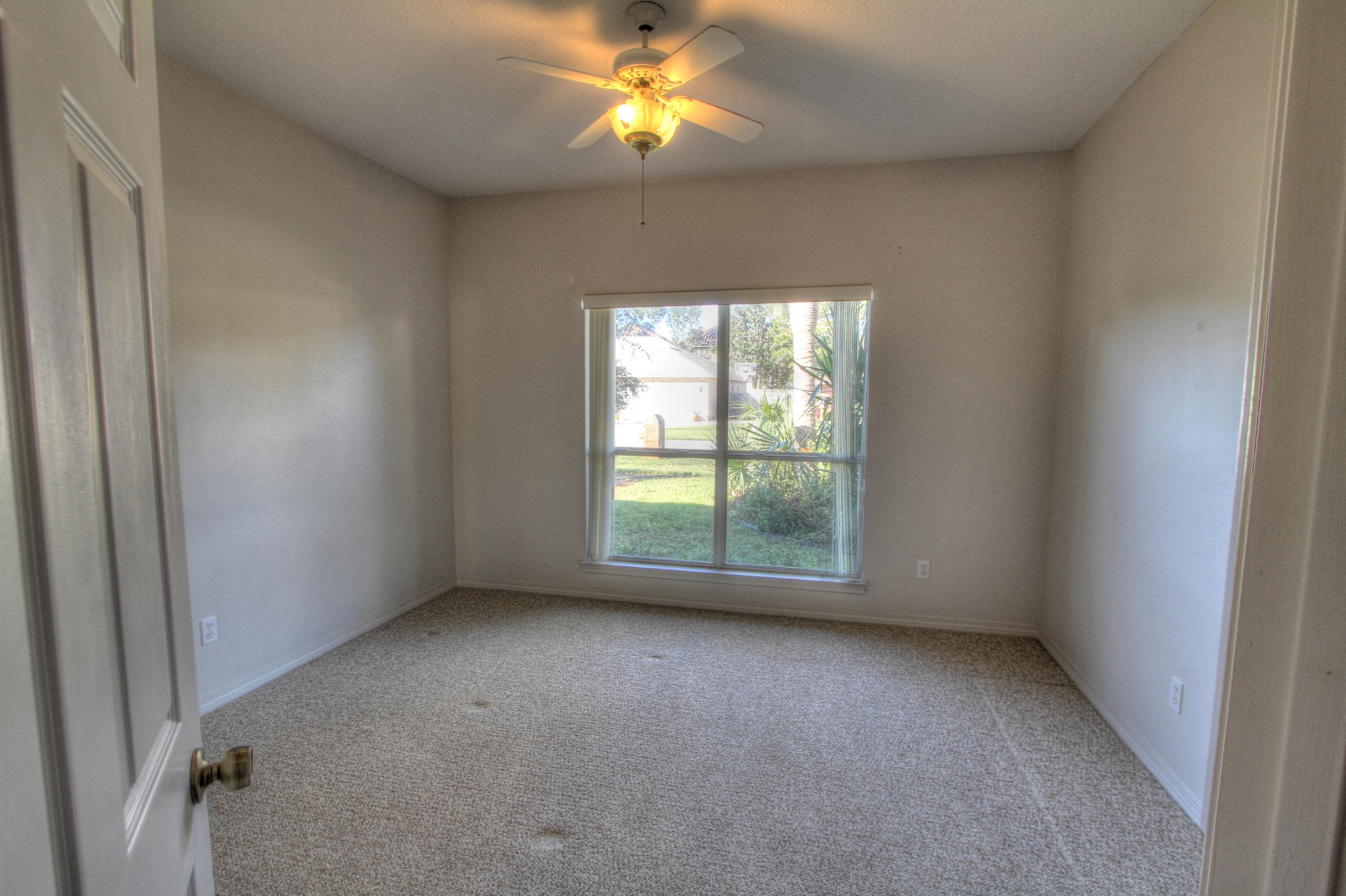 EMERALD BREEZE ESTATES - Residential