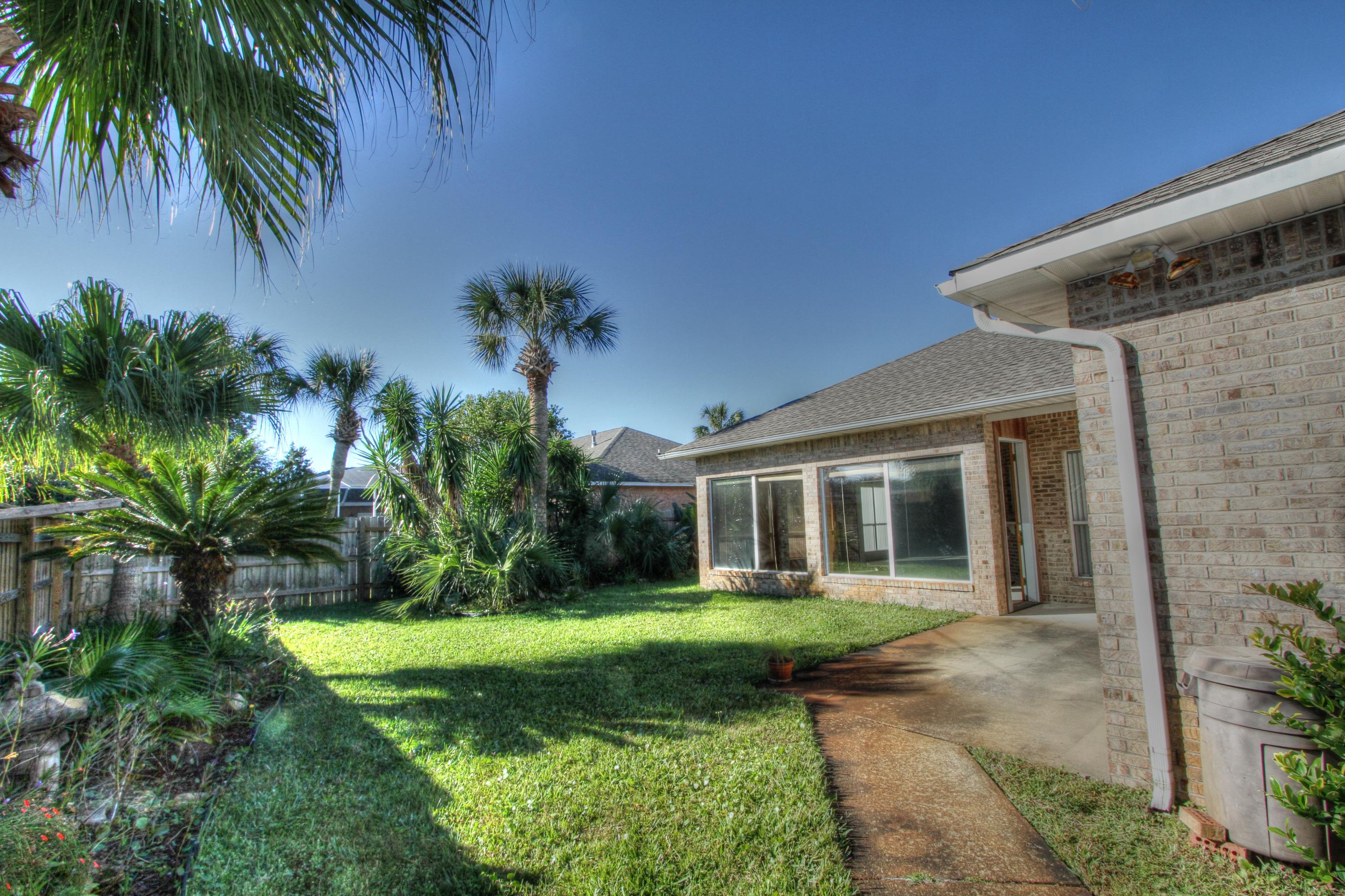 EMERALD BREEZE ESTATES - Residential