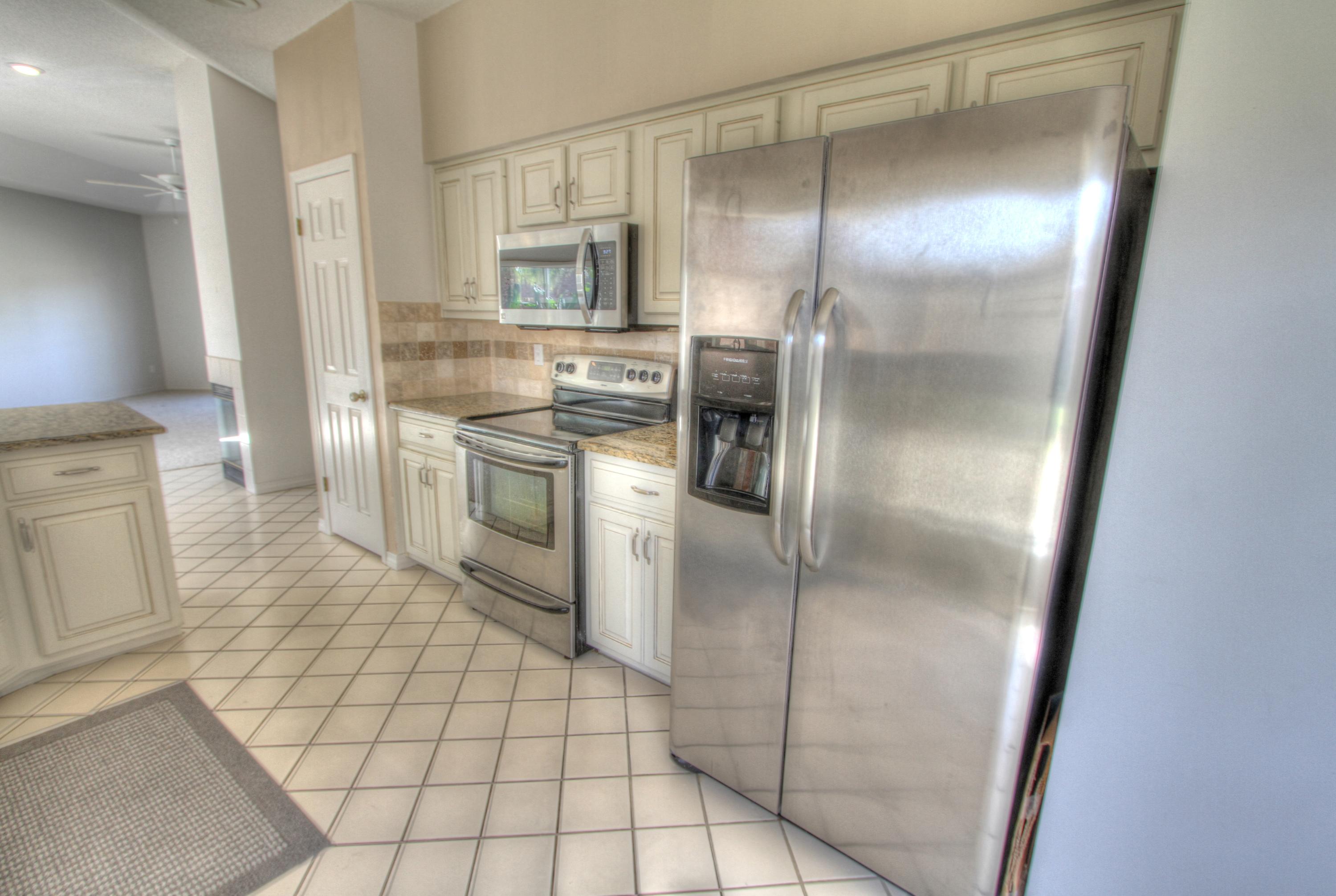 EMERALD BREEZE ESTATES - Residential