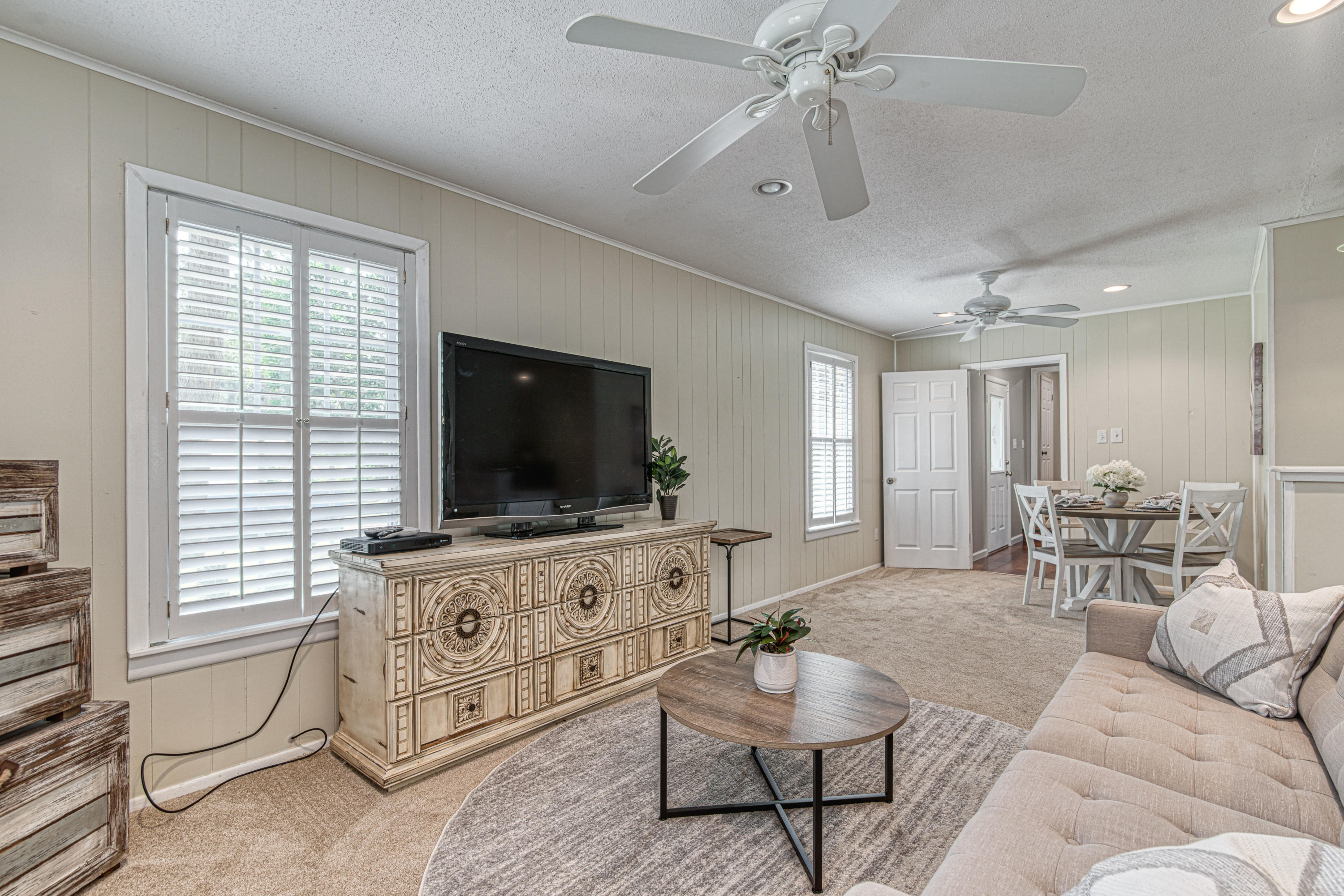 VILLA RUSS PARK - Residential