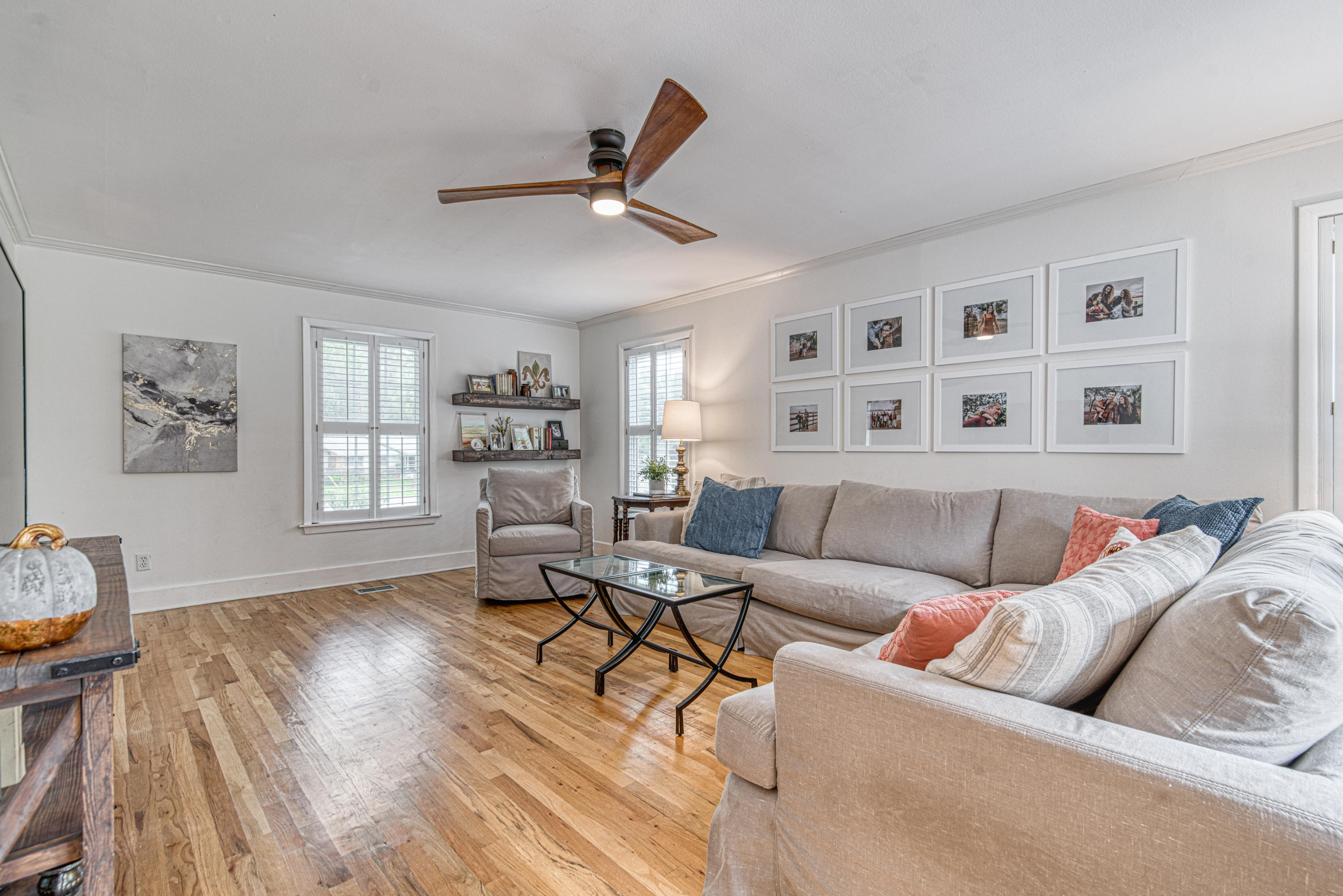 VILLA RUSS PARK - Residential