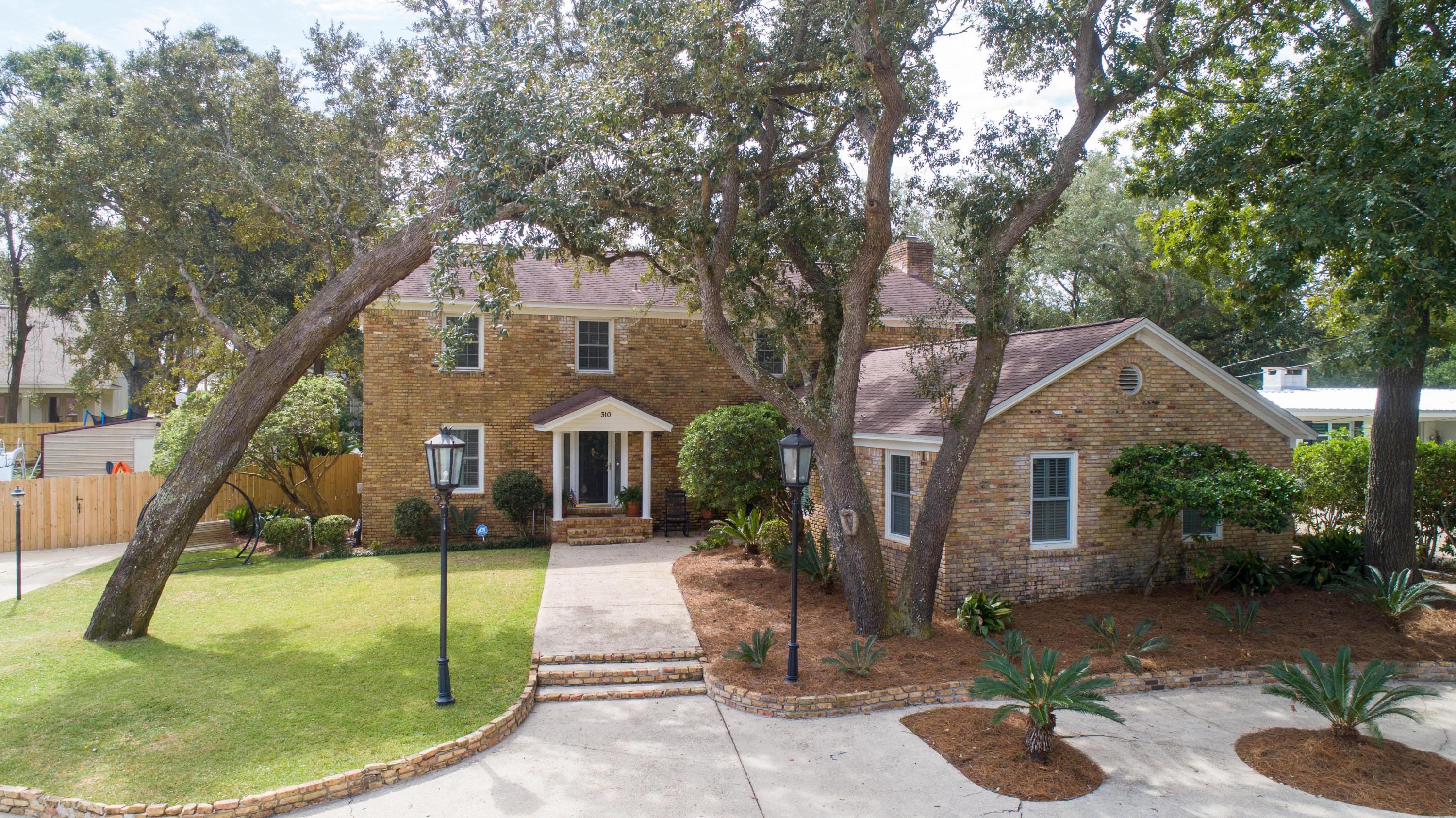 VILLA RUSS PARK - Residential