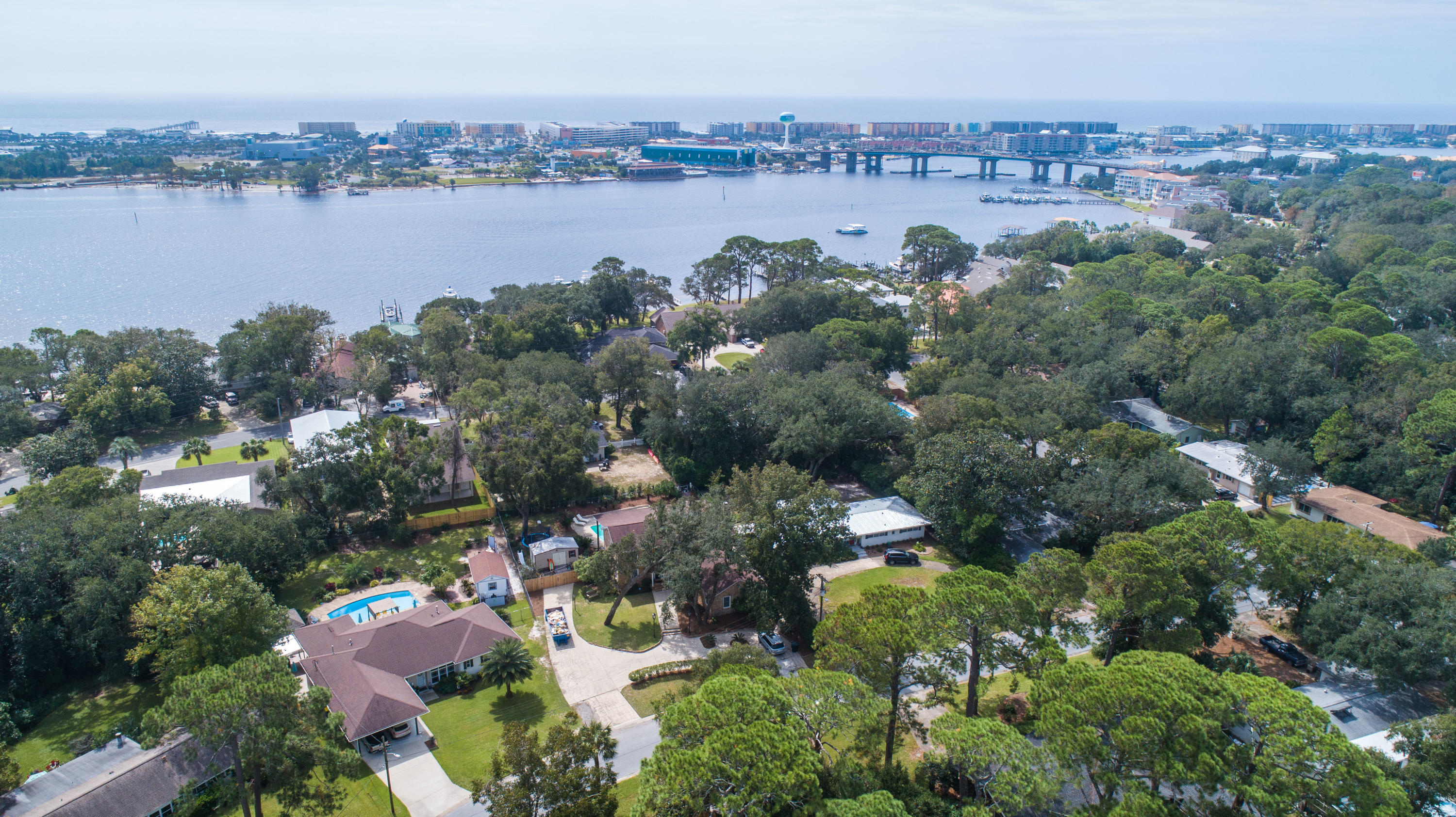 VILLA RUSS PARK - Residential