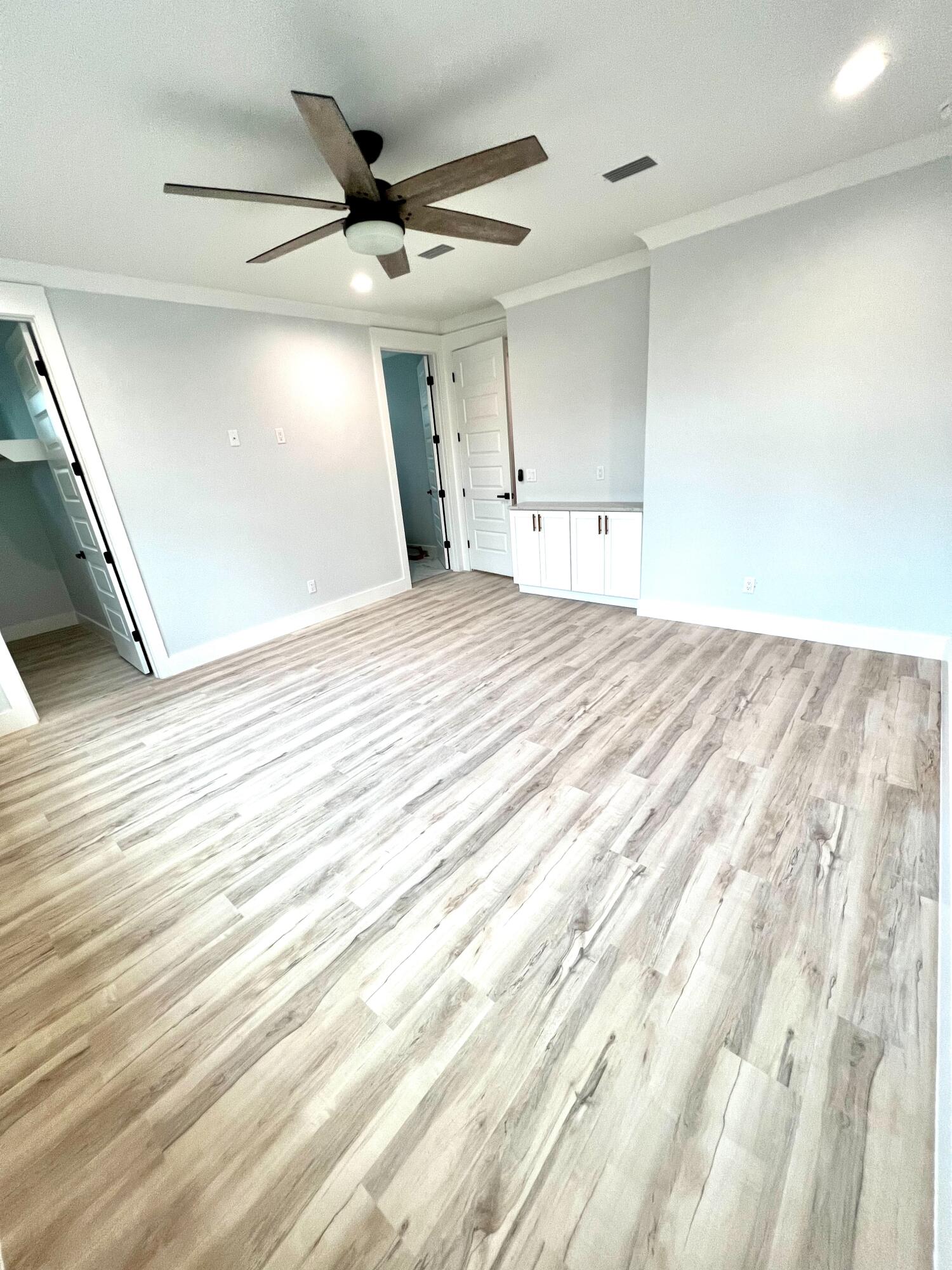 SHADOW PINES - Residential Lease