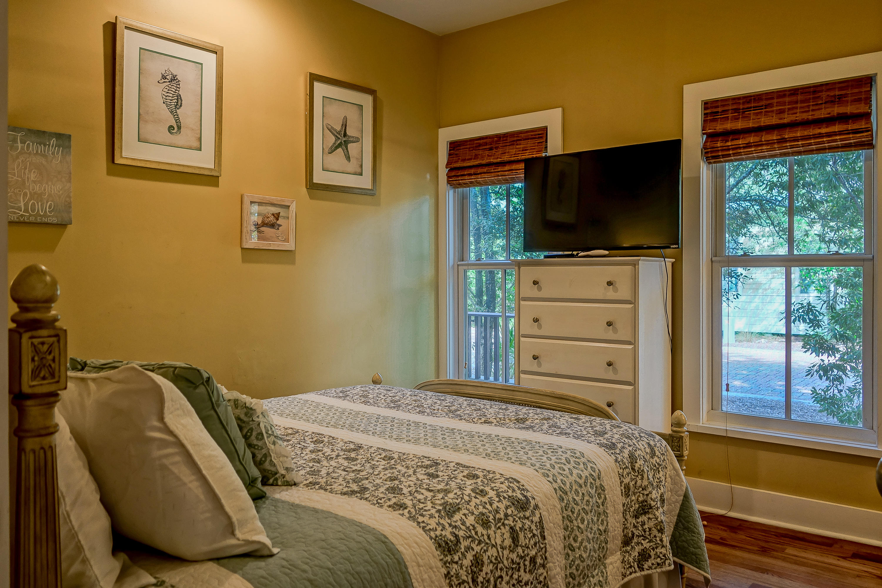 MAGNOLIA COTTAGES - Residential