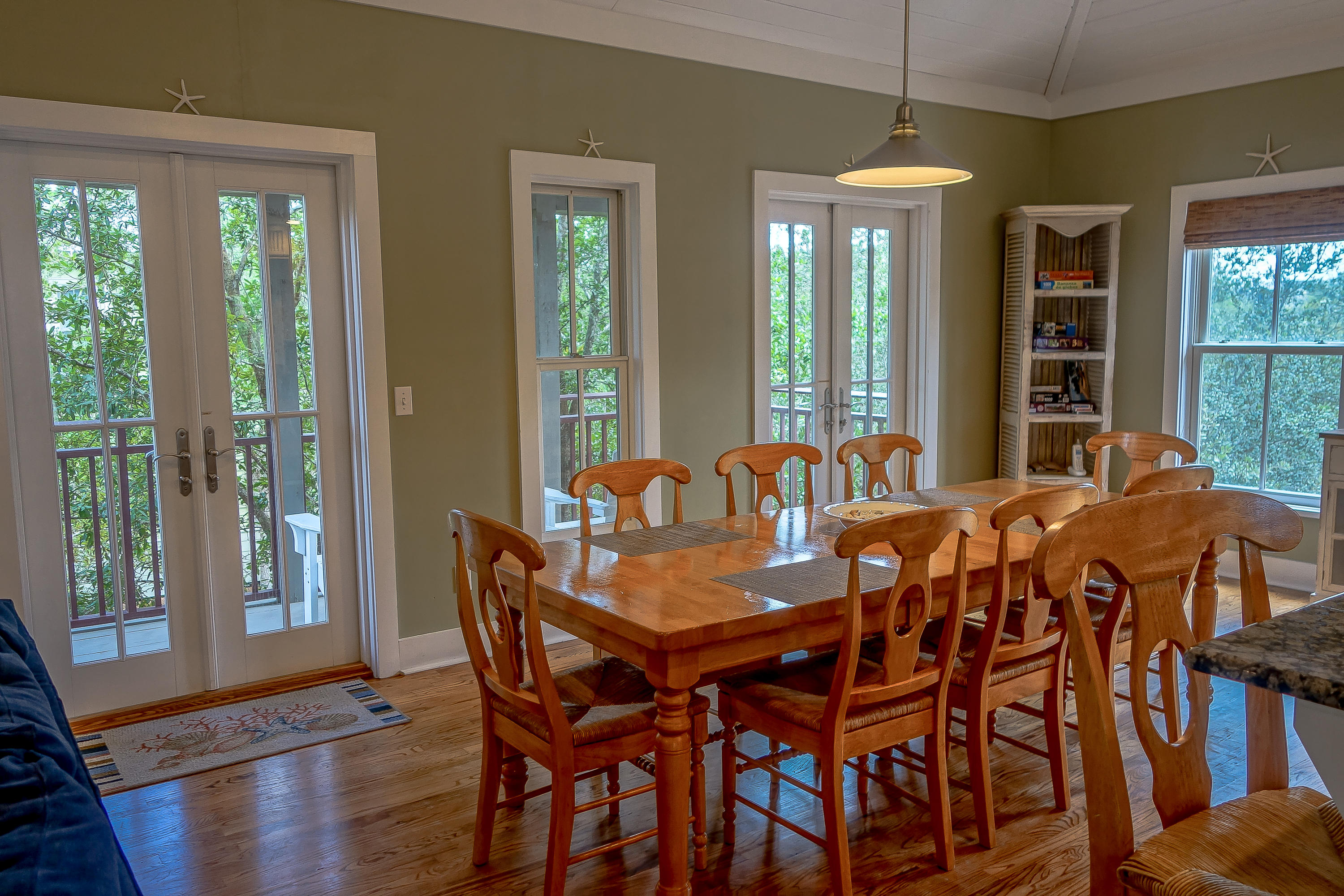 MAGNOLIA COTTAGES - Residential