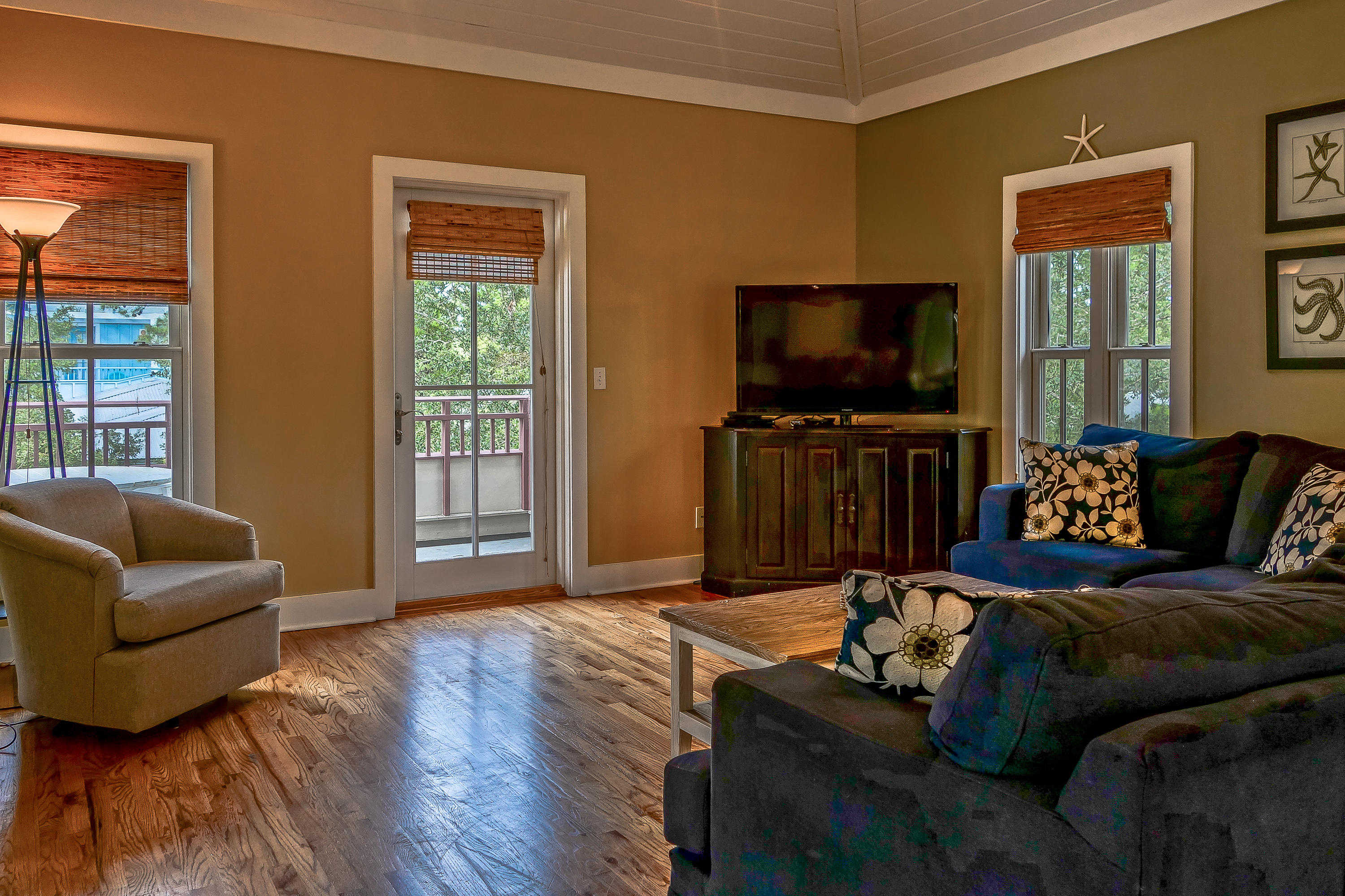 MAGNOLIA COTTAGES - Residential