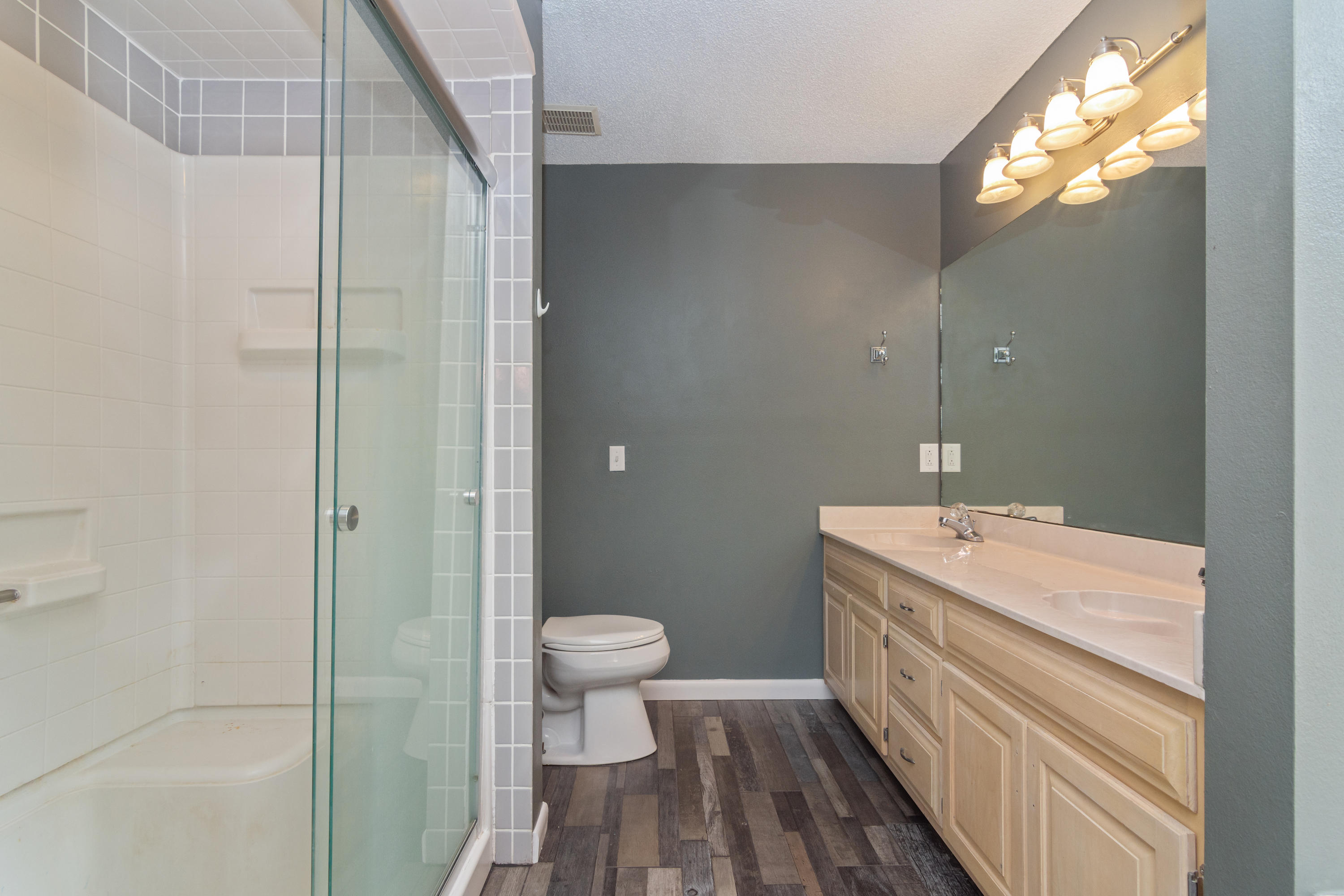 CORONADO VILLAGE PH 1 - Residential