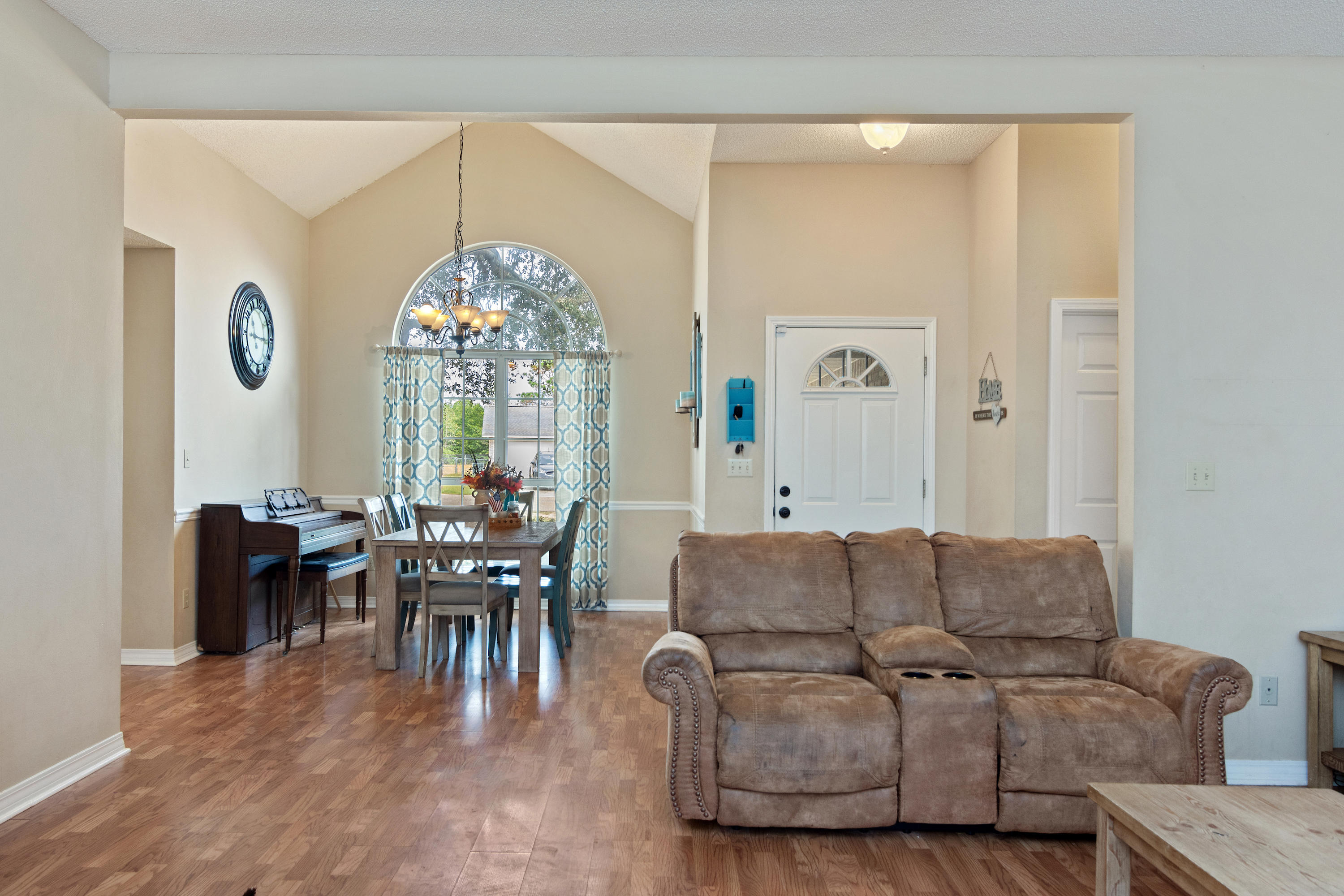 CORONADO VILLAGE PH 1 - Residential