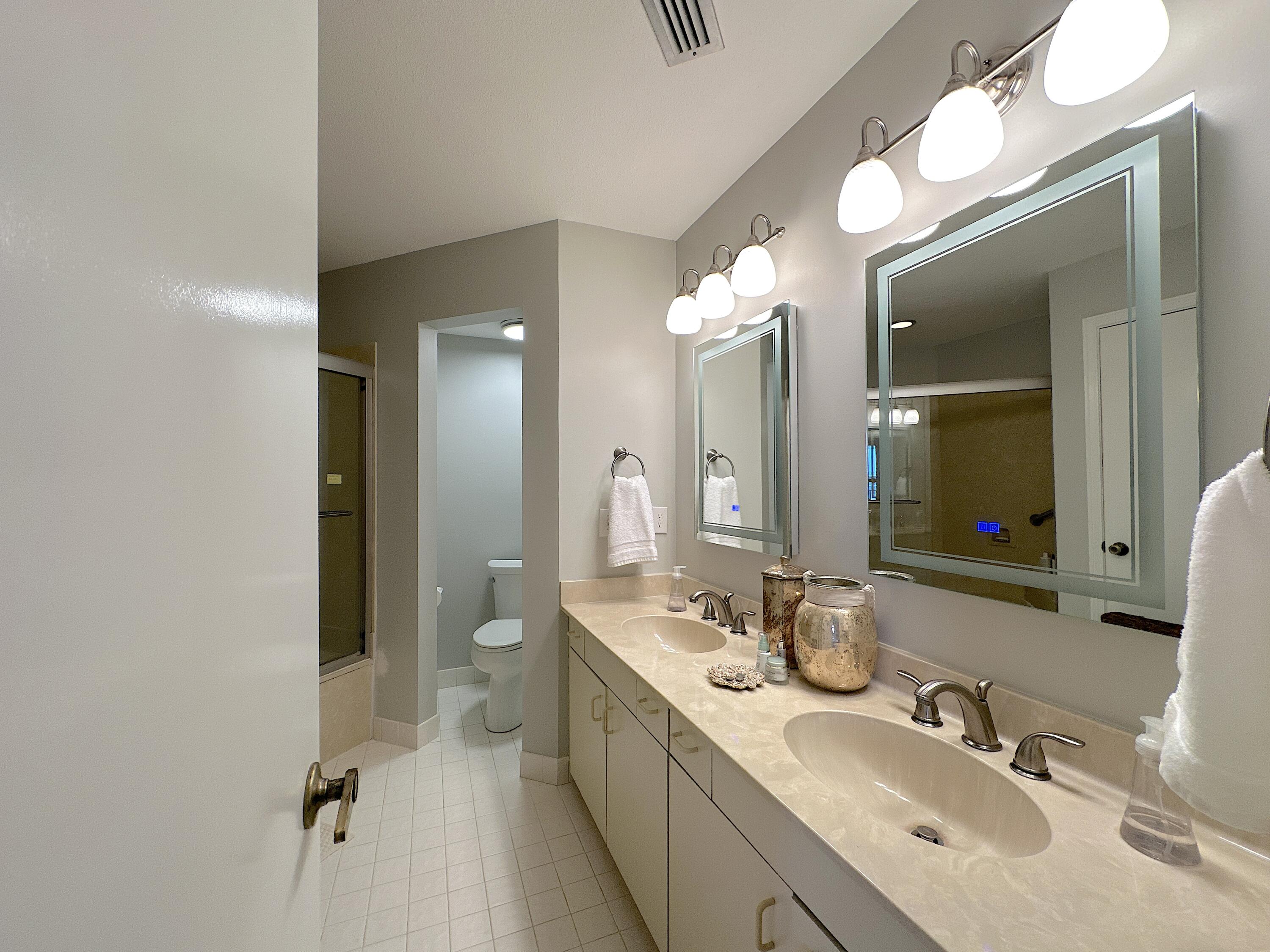 BAYSIDE VILLAS CONDO - Residential