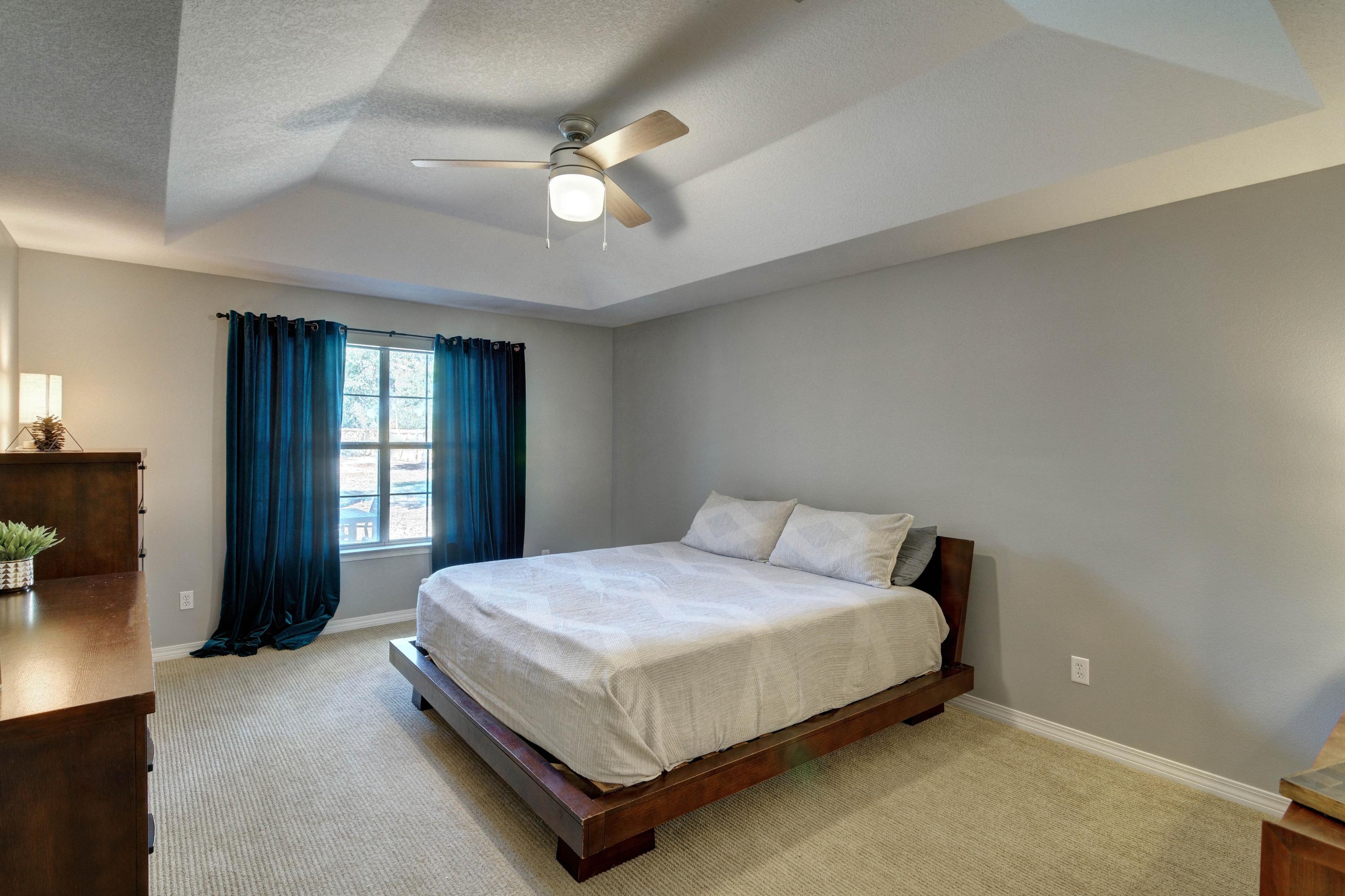 HICKORY SHORES - Residential