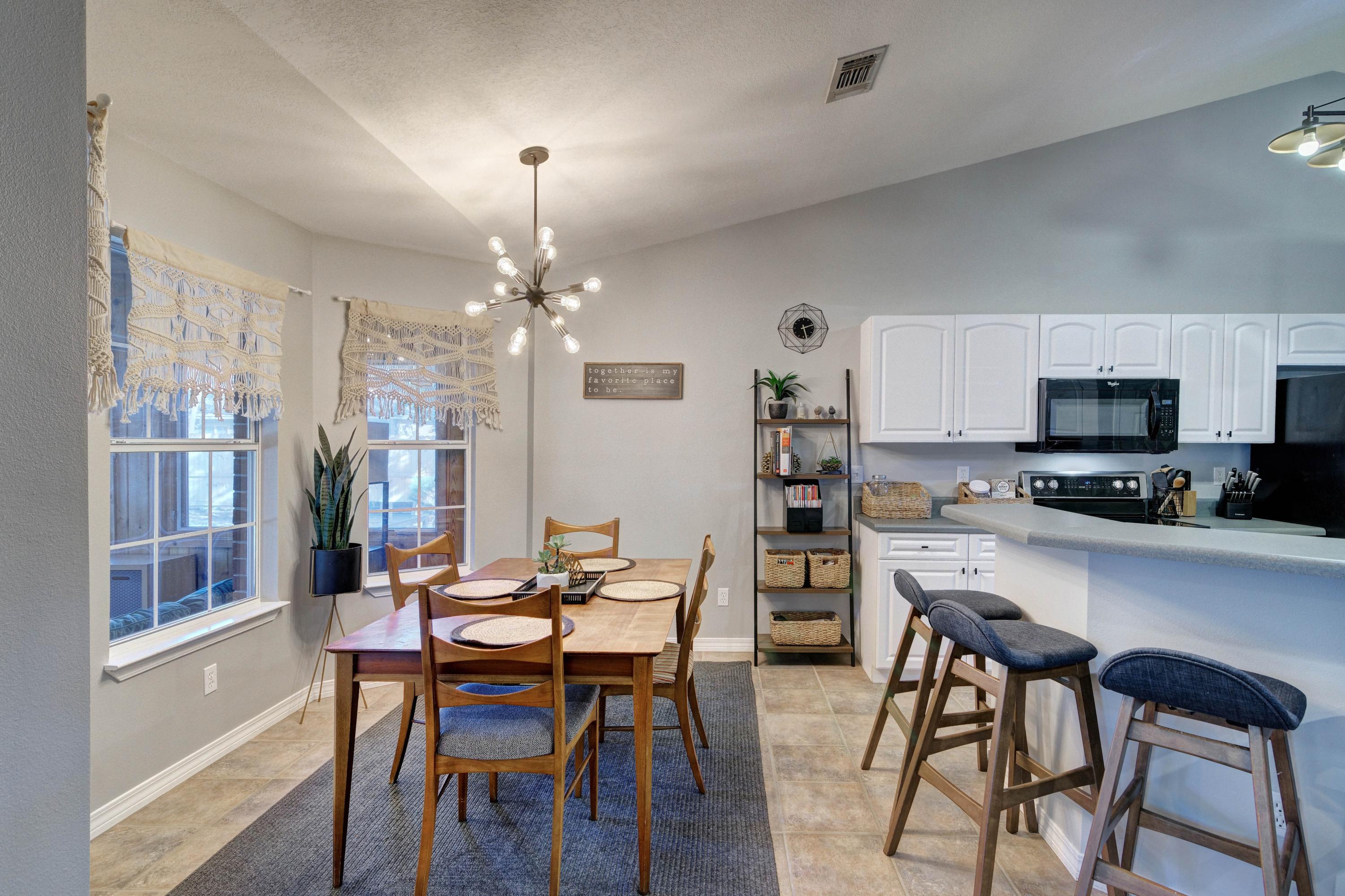 HICKORY SHORES - Residential