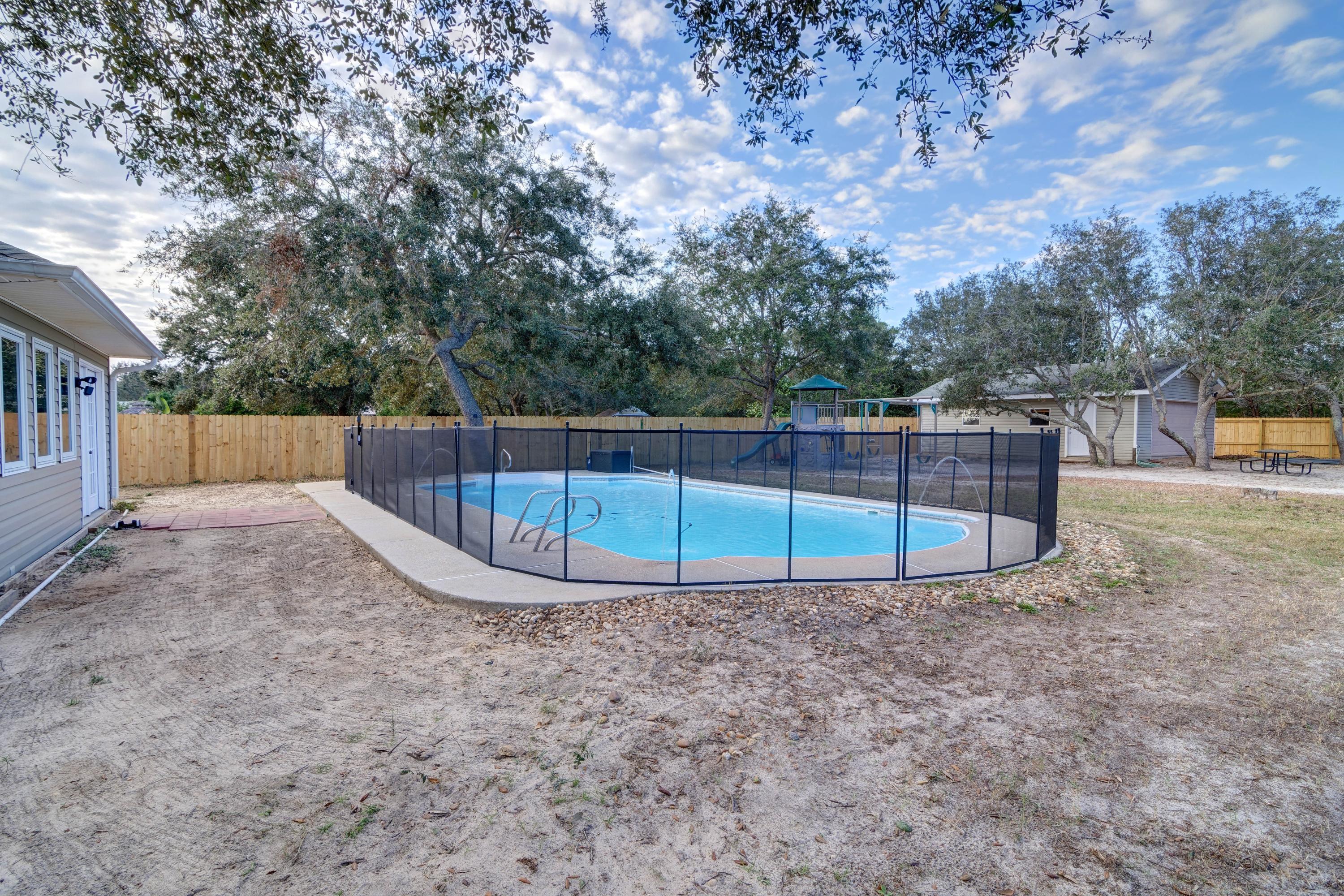 HICKORY SHORES - Residential