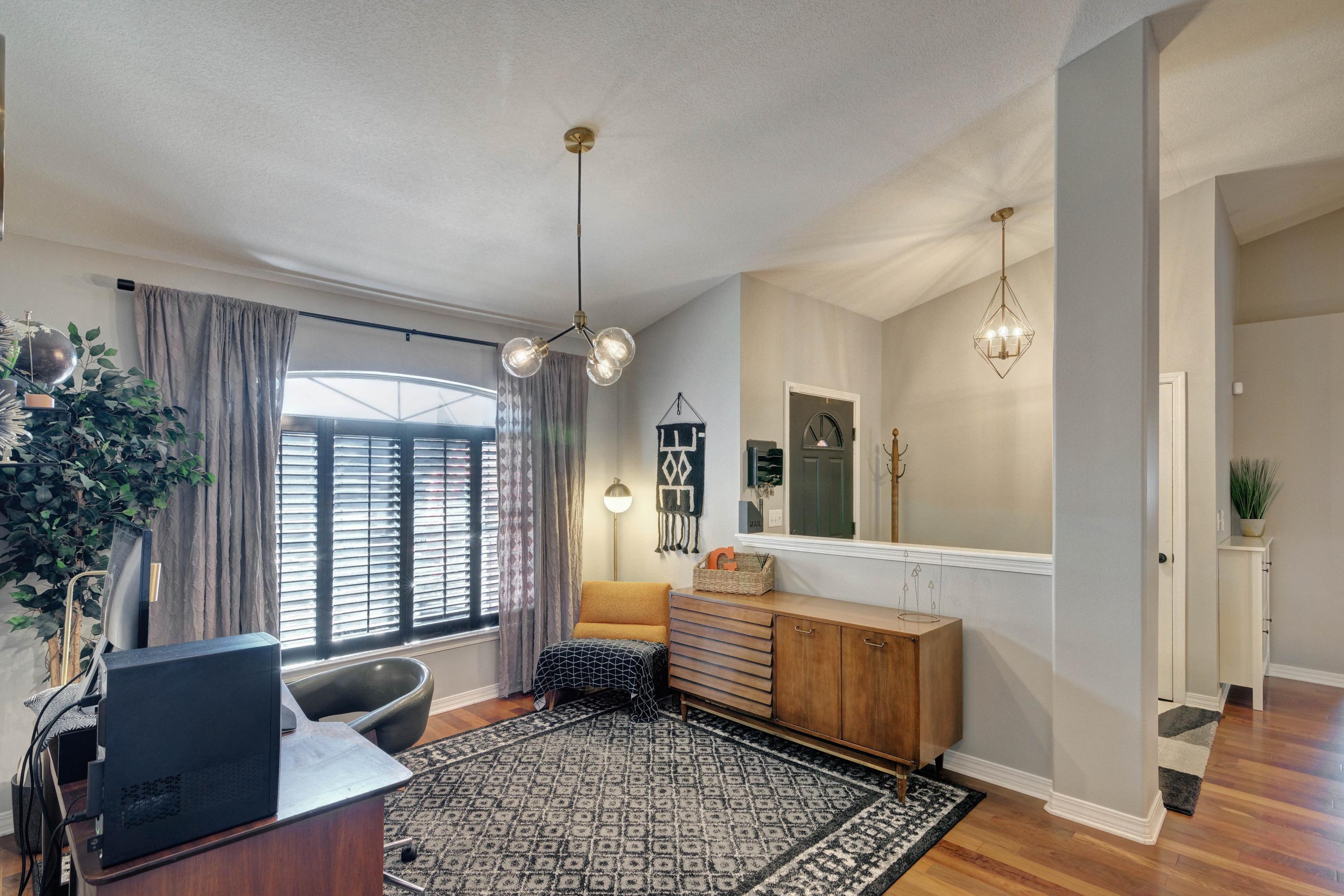 HICKORY SHORES - Residential