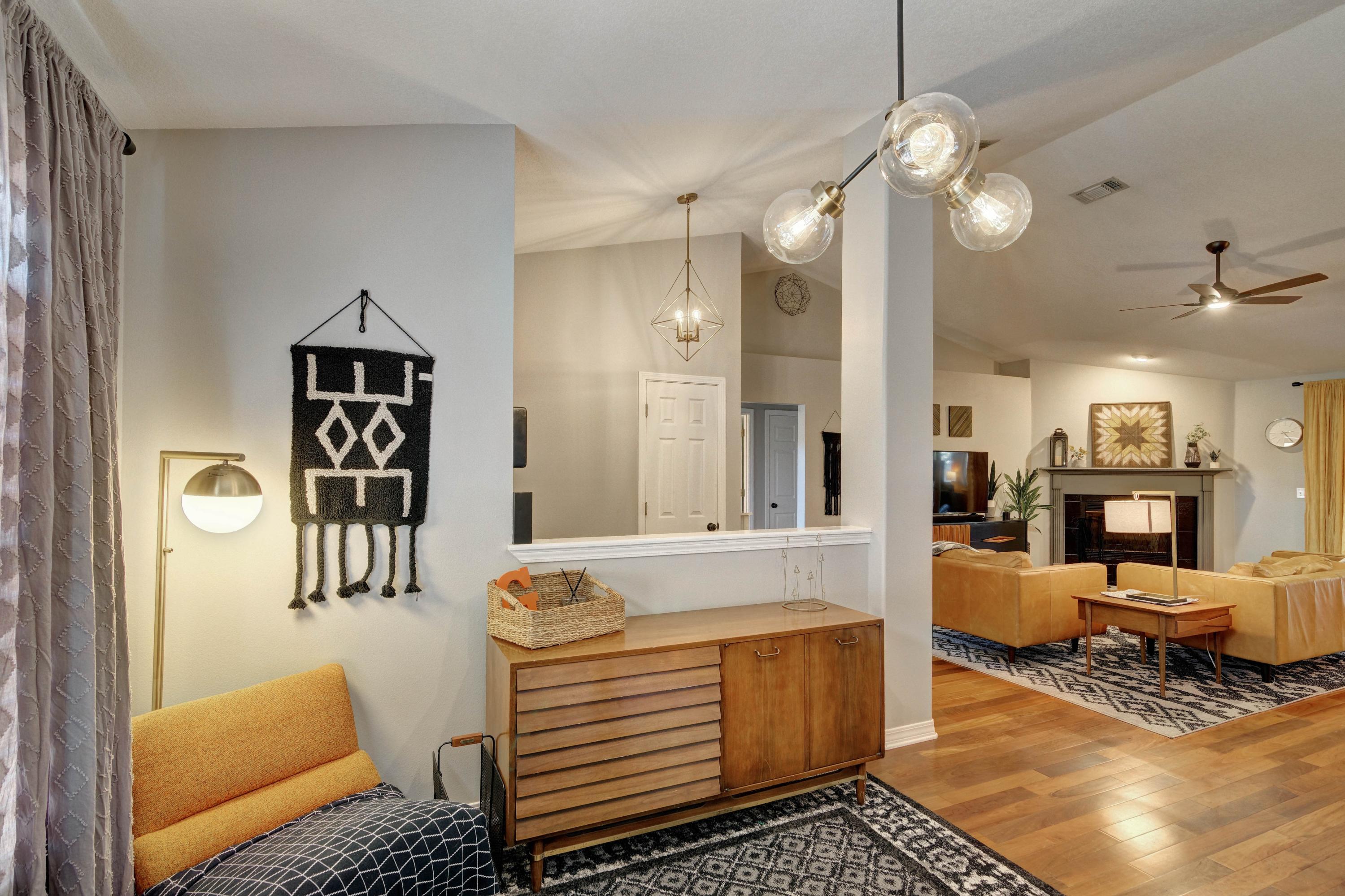 HICKORY SHORES - Residential