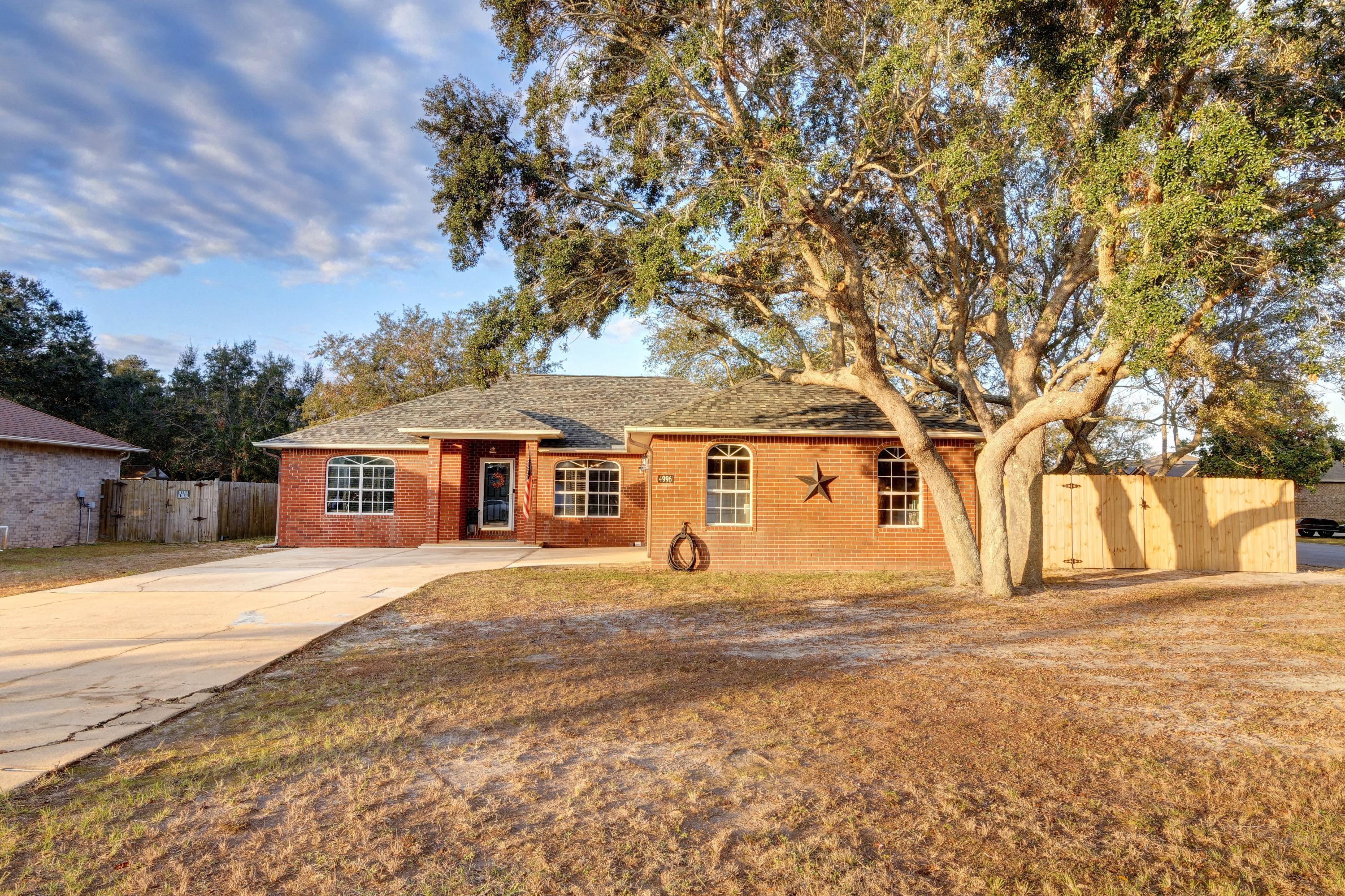 HICKORY SHORES - Residential