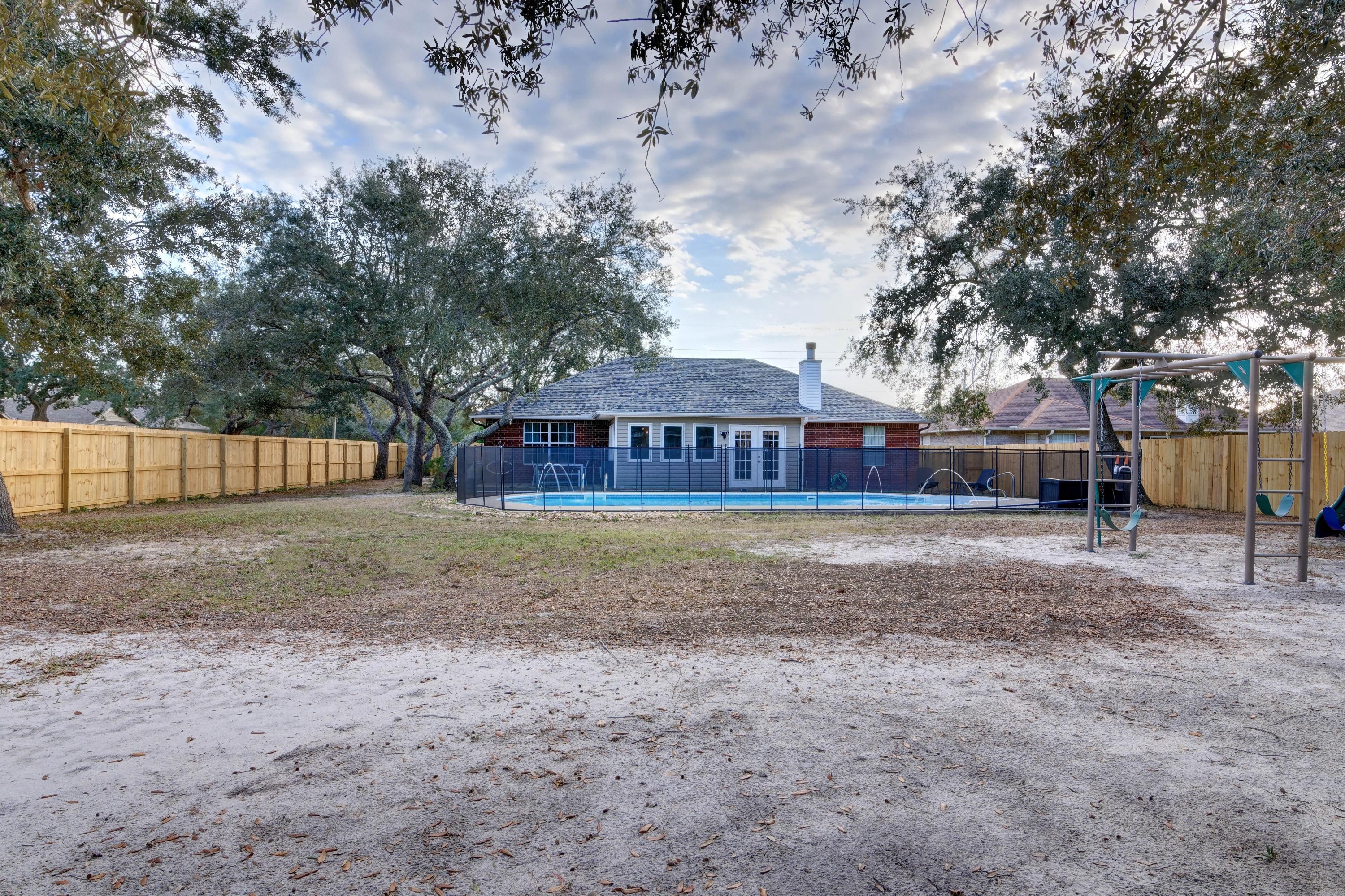 HICKORY SHORES - Residential