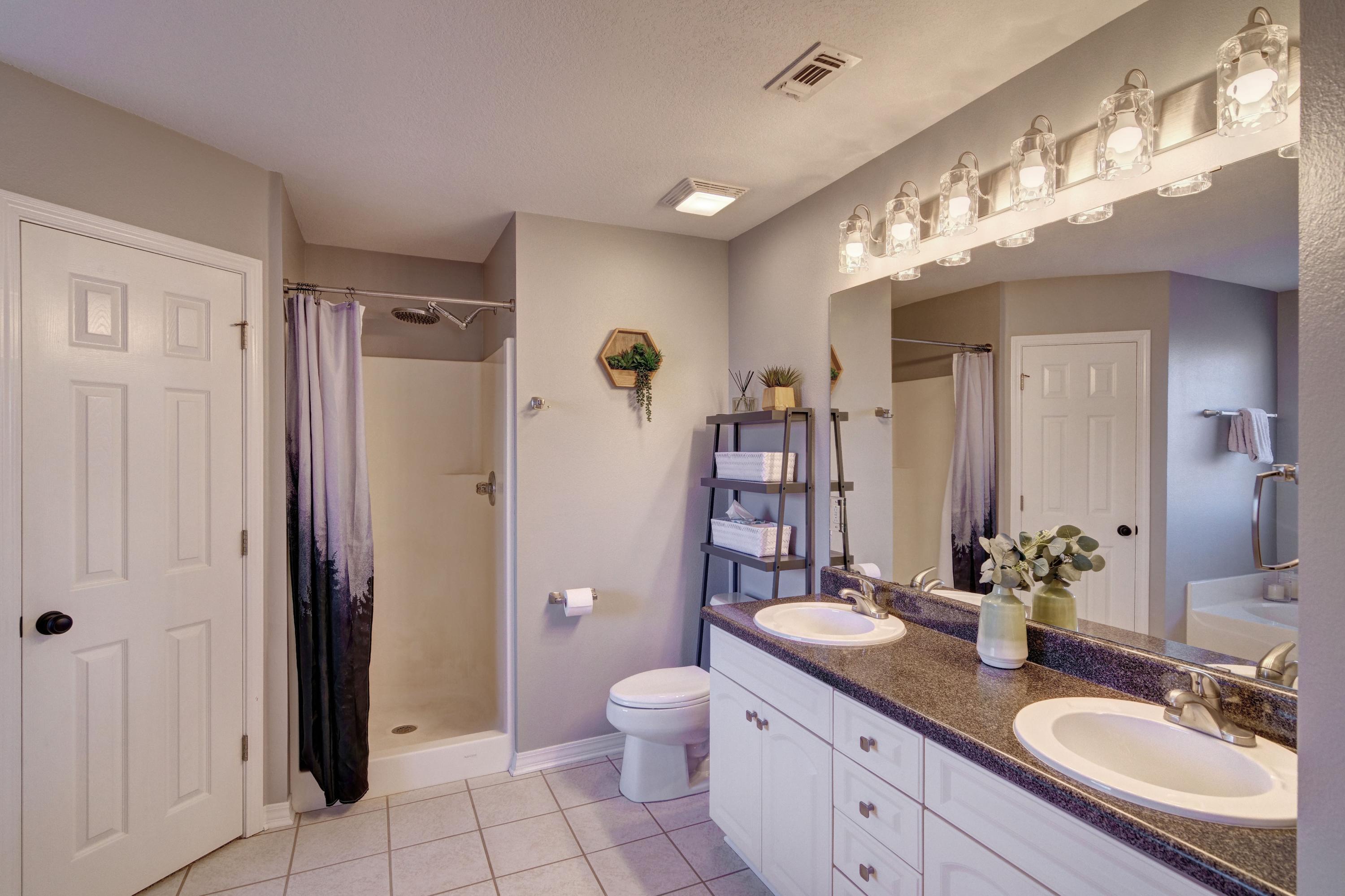 HICKORY SHORES - Residential