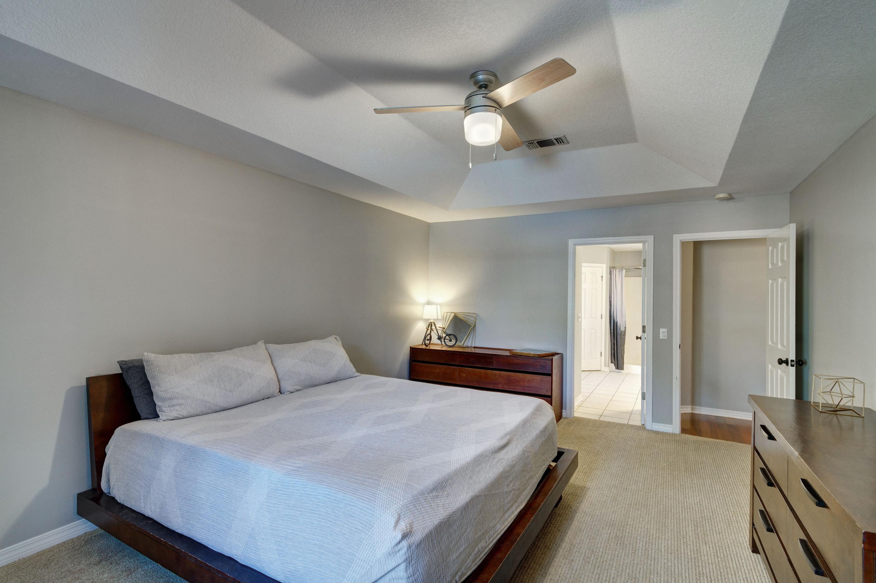 HICKORY SHORES - Residential