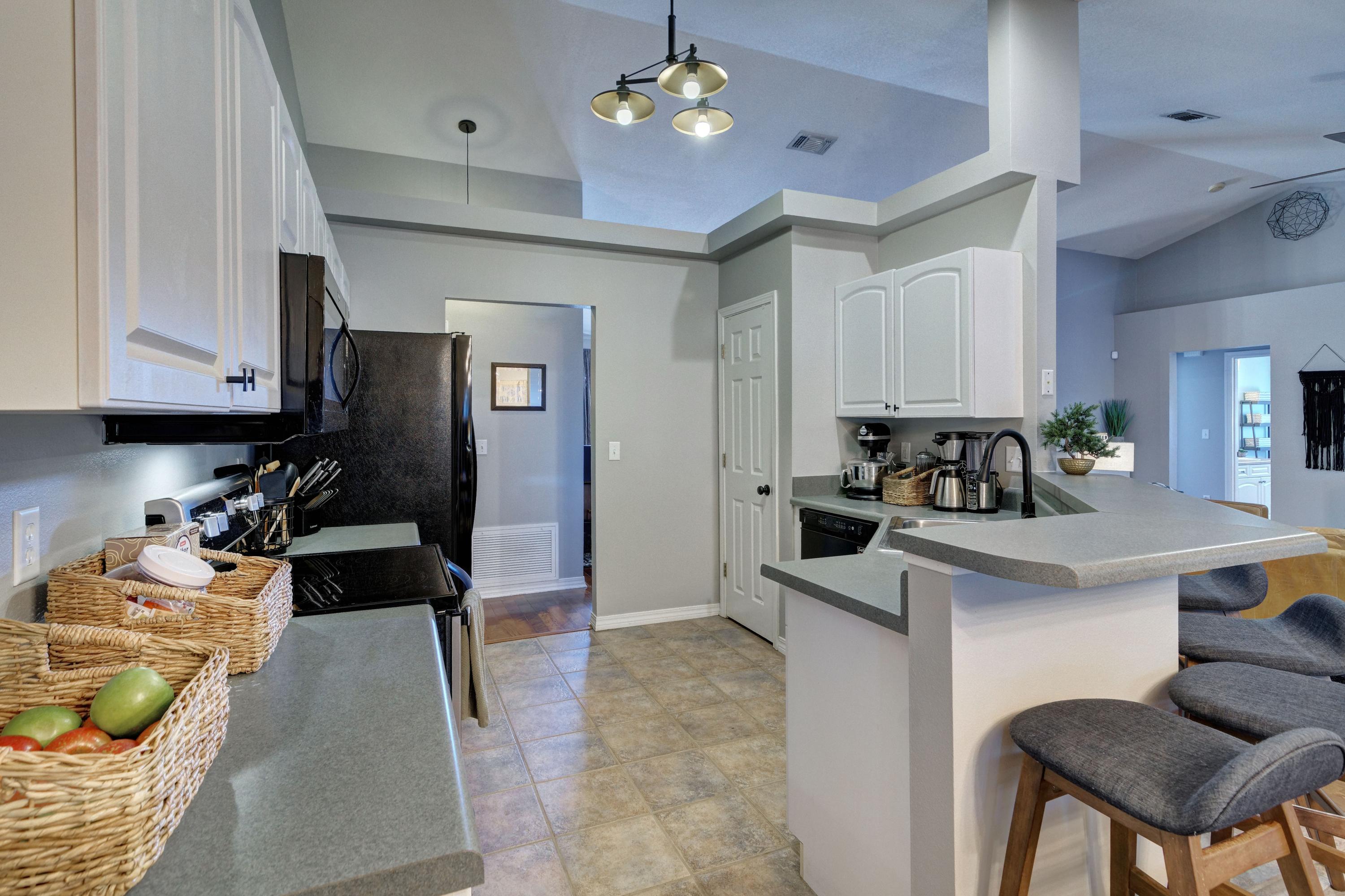 HICKORY SHORES - Residential