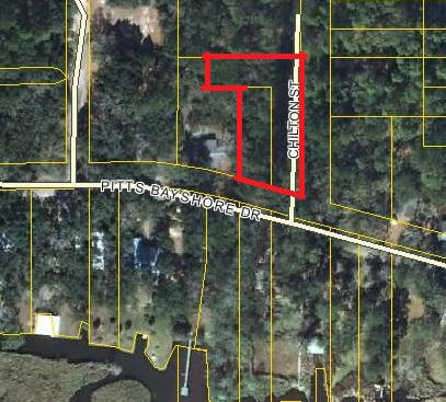 This is 3 lots being sold together. Great deal! Right across the street from the Choctawatchee Bay. This is a great place to build your home. Right down the road is a boat ramp. This is great for fishing, boating, and sight seeing. This lot is only 15 minutes from the beatiful beaches of the Emerald Coast.