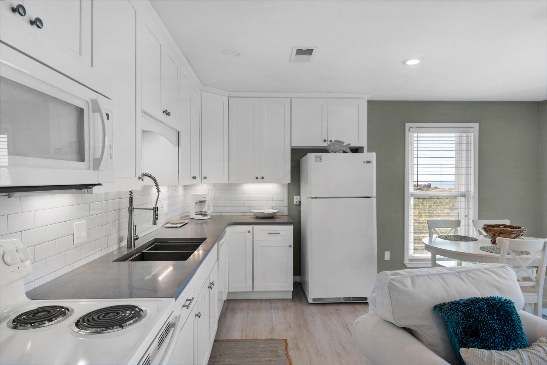 INLET DUNES CONDO PH 1 - Residential