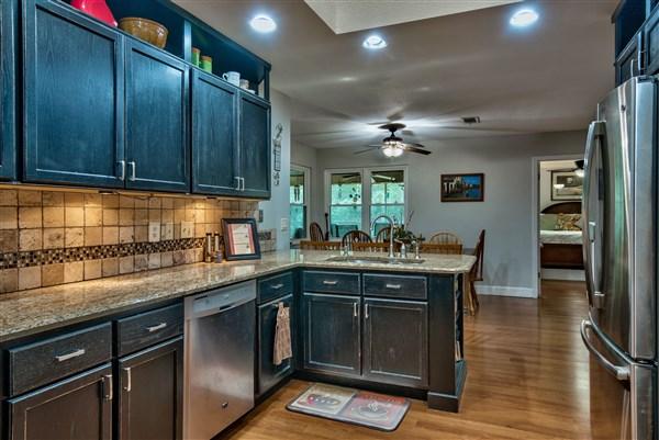 HOLLEY BY THE SEA - Residential