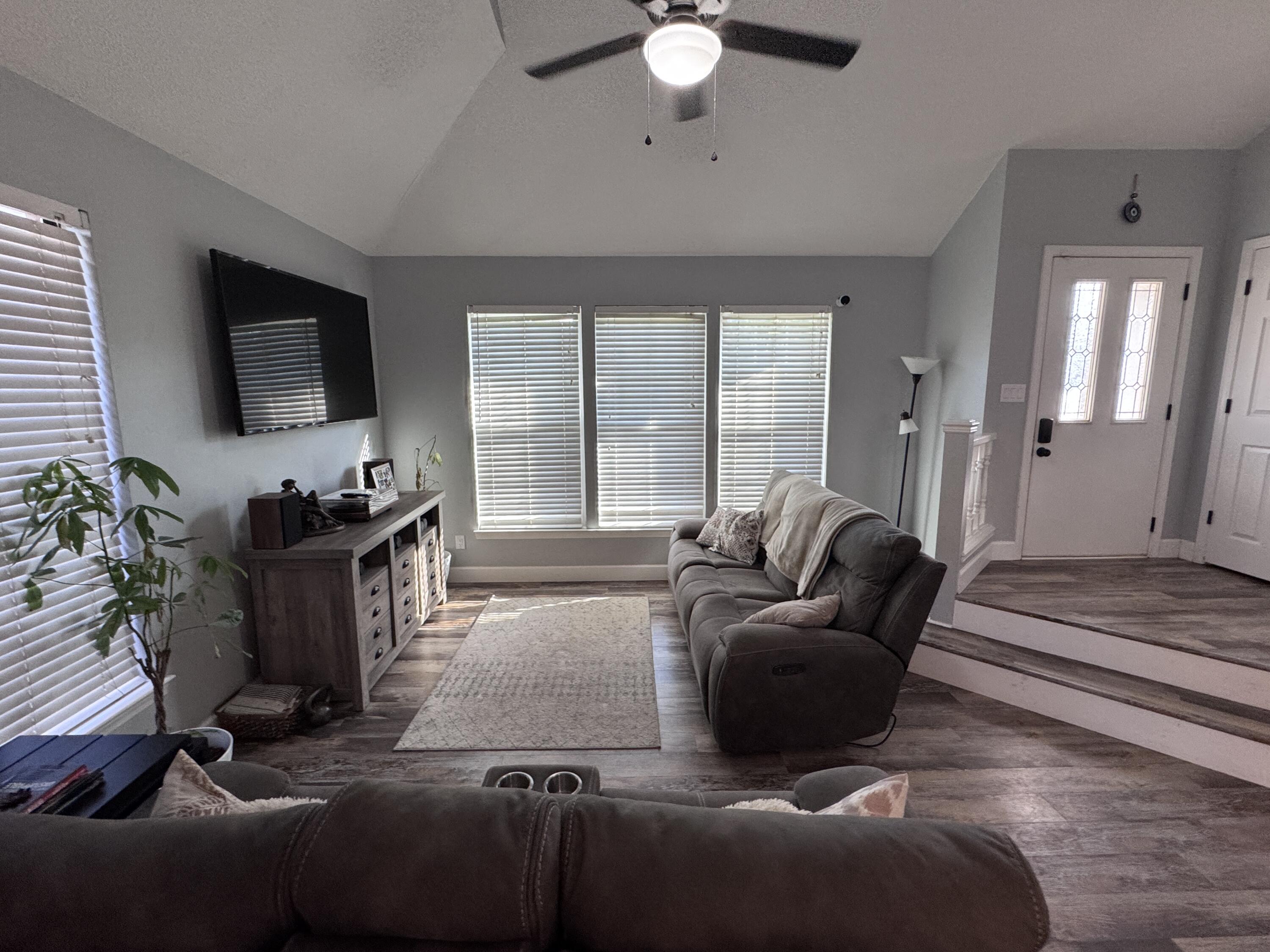 PARKWOOD PLACE AT BLUEWATER BAY - Residential Lease