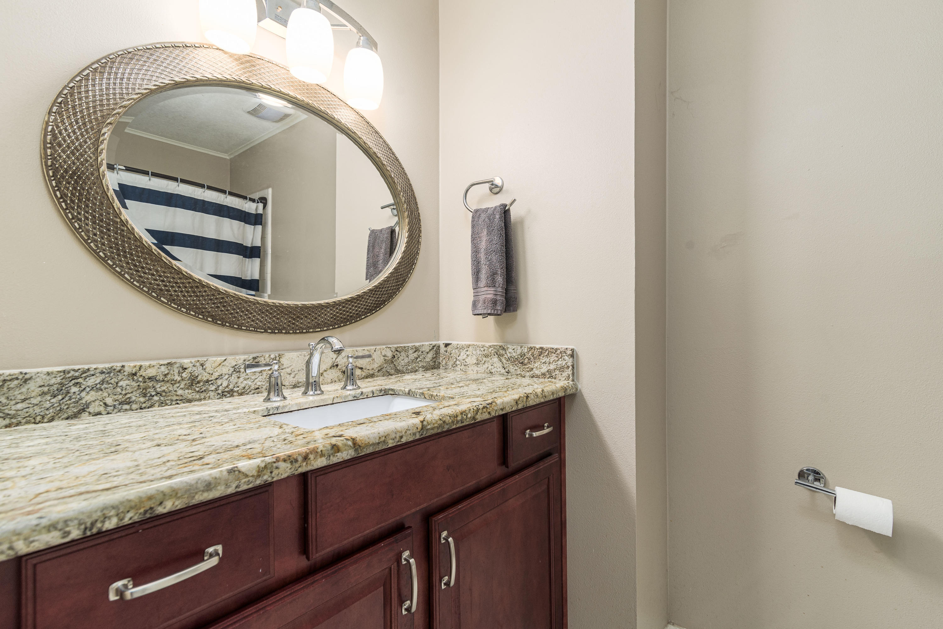 LAKE CHARLENE - Residential