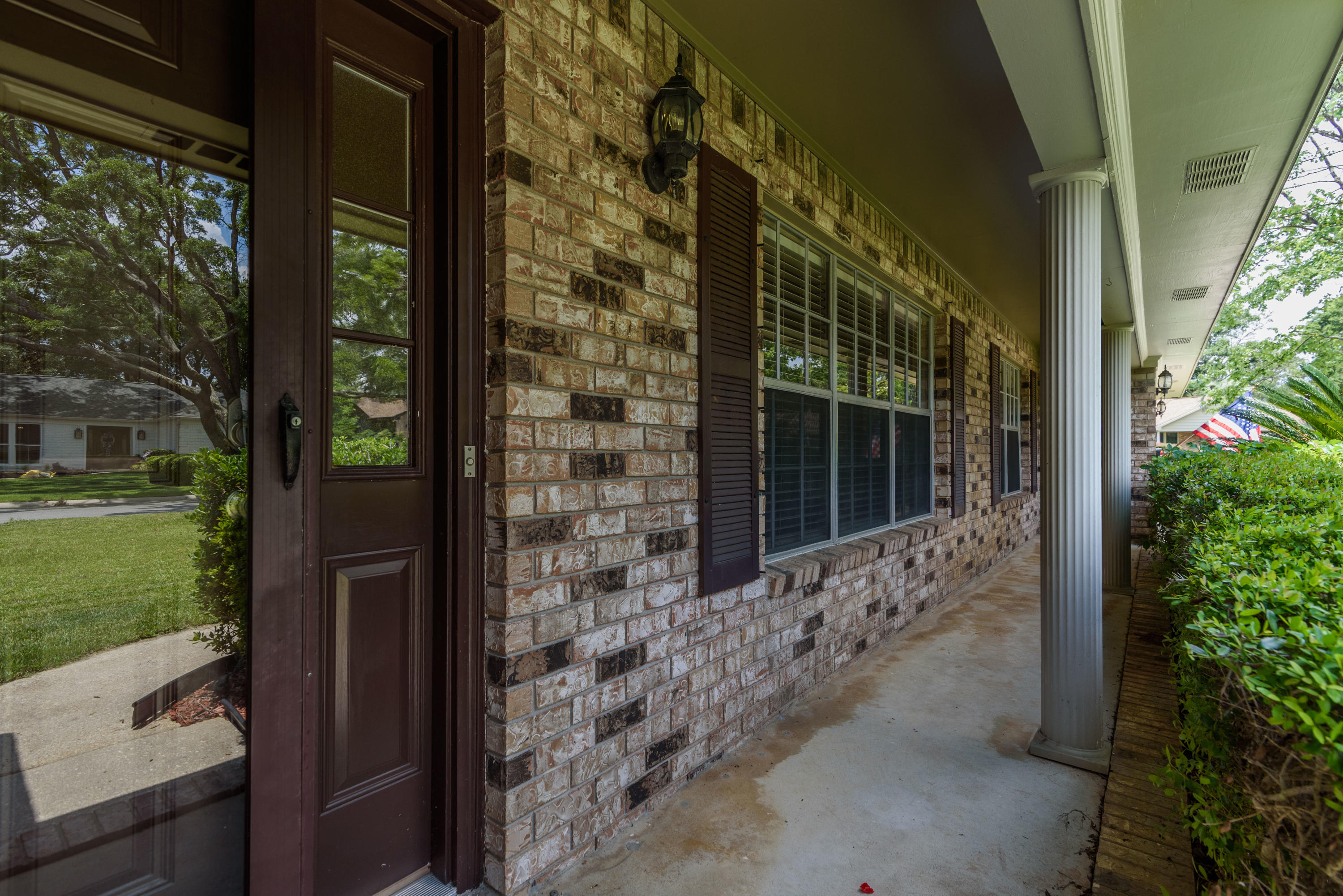 LAKE CHARLENE - Residential