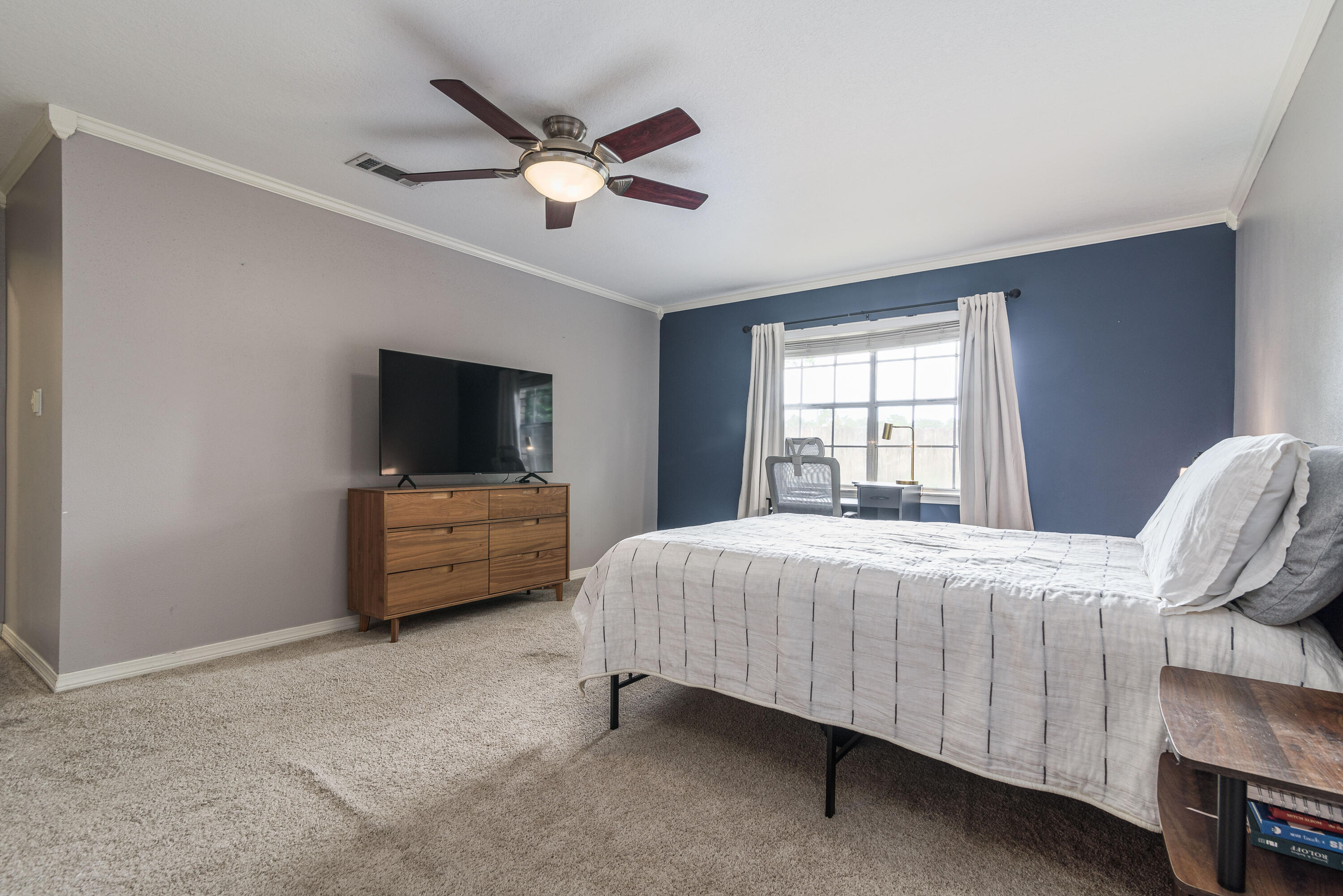 LAKE CHARLENE - Residential