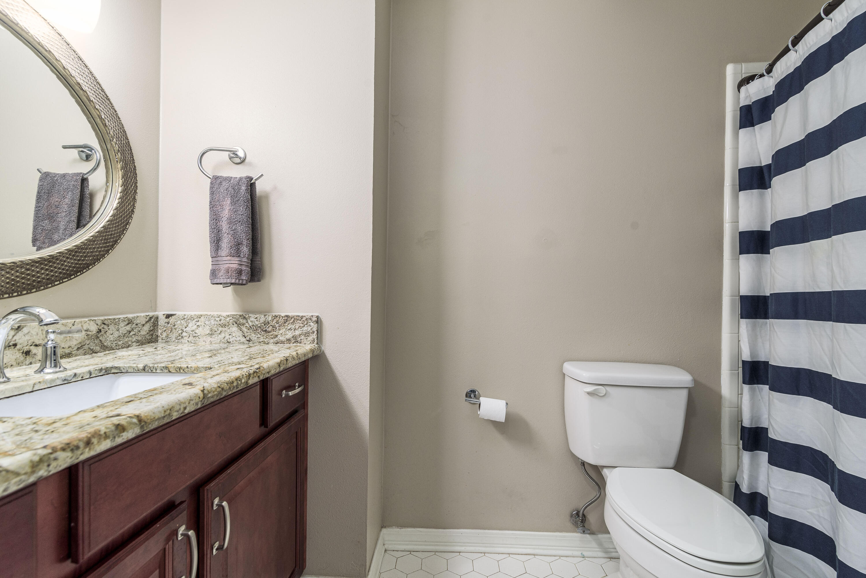 LAKE CHARLENE - Residential