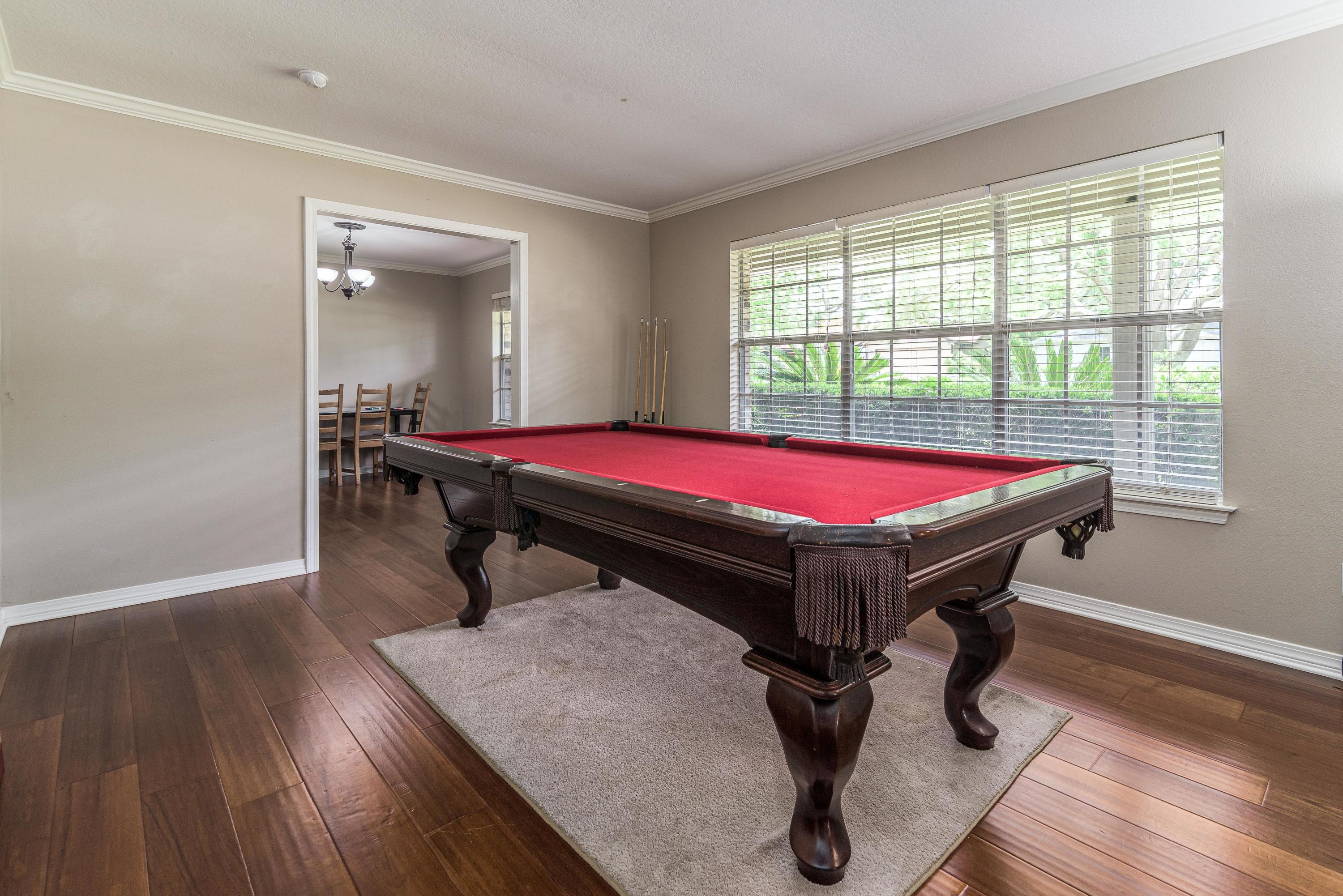 LAKE CHARLENE - Residential