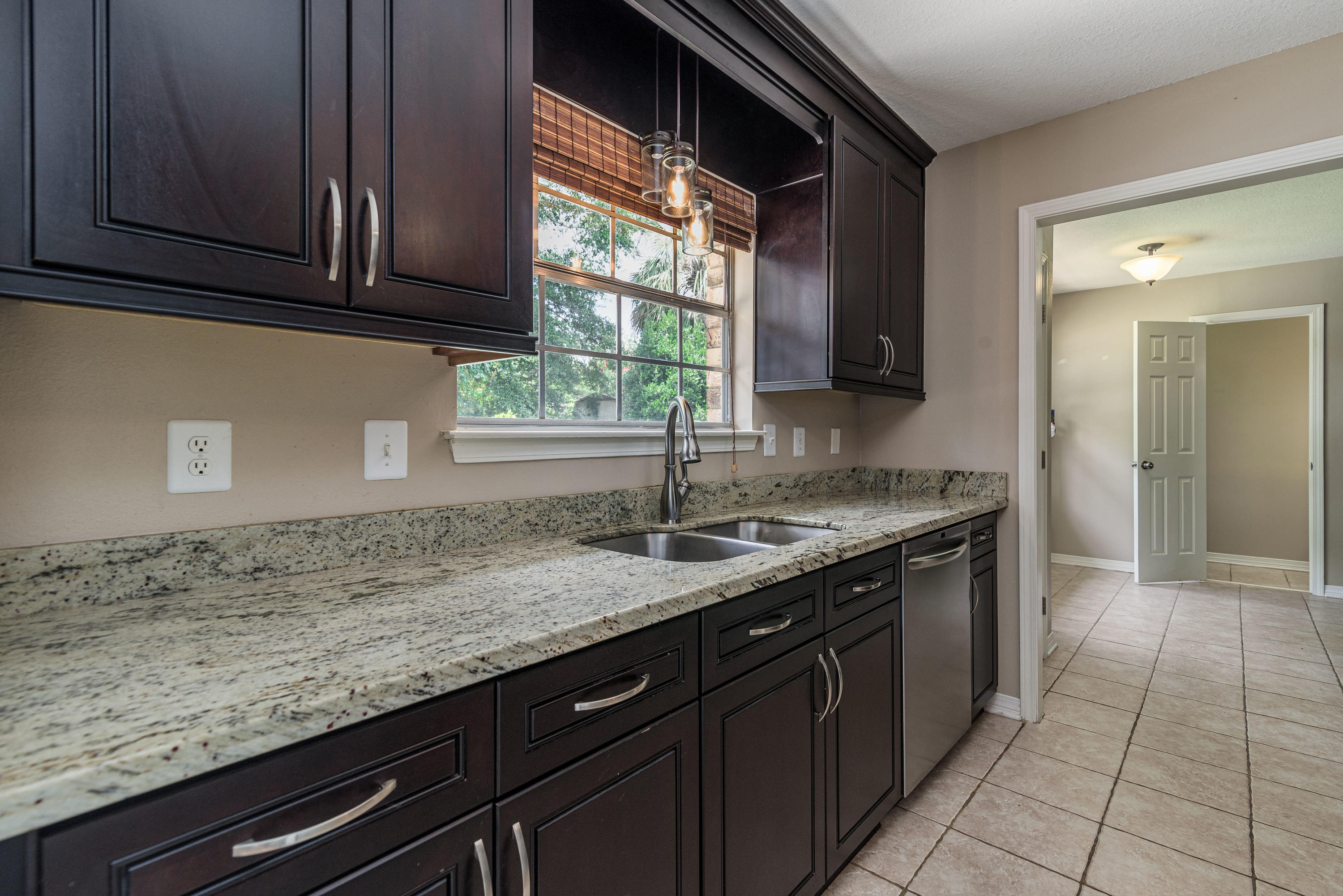 LAKE CHARLENE - Residential