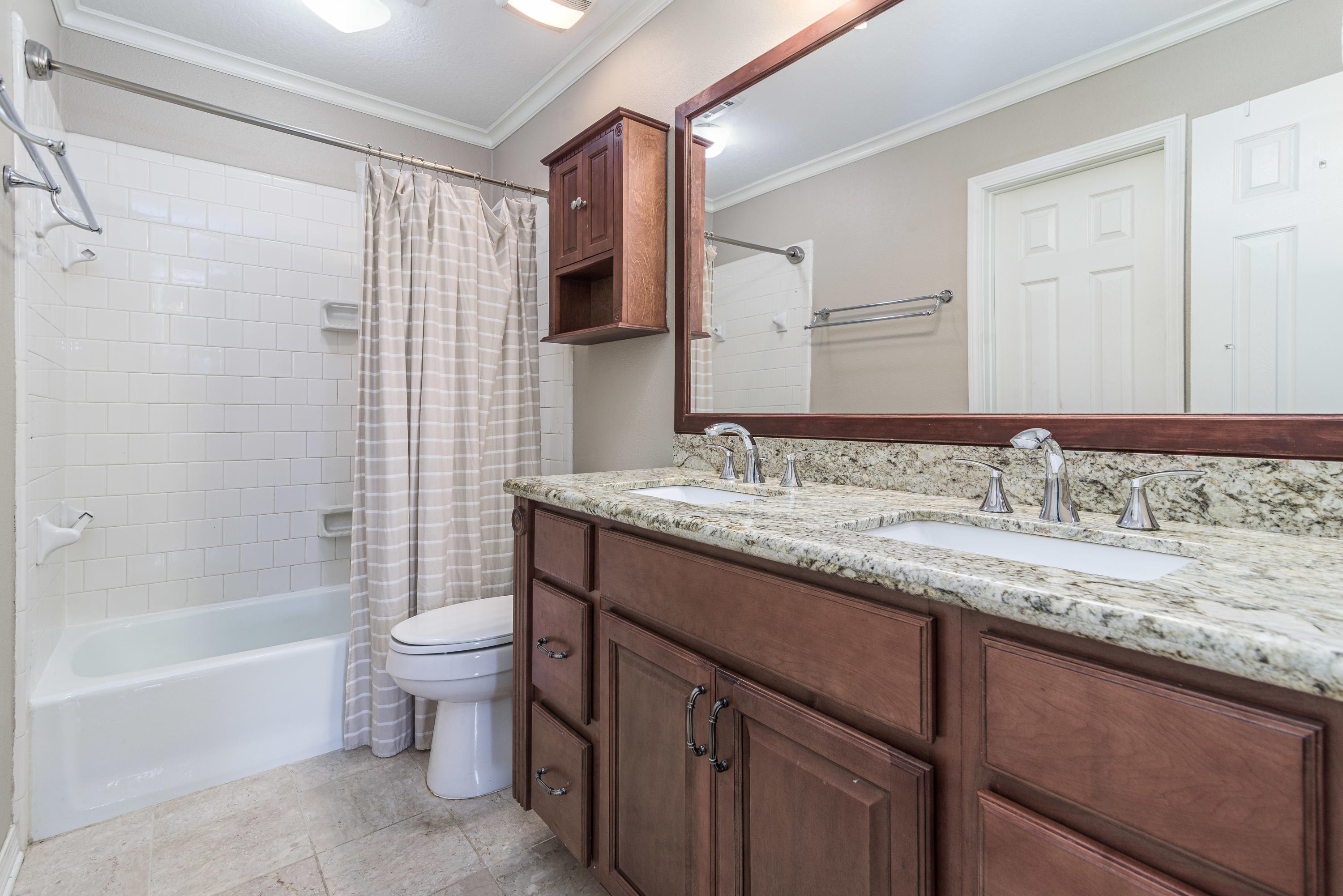 LAKE CHARLENE - Residential