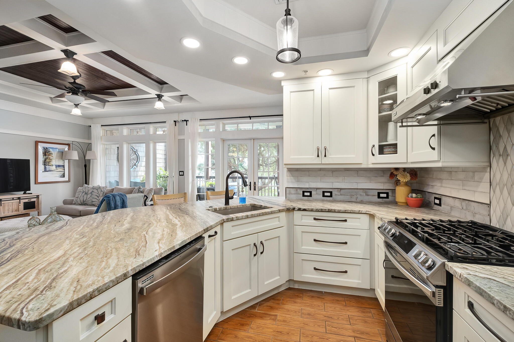 WILD HERON LAKESIDE LODGE - Residential