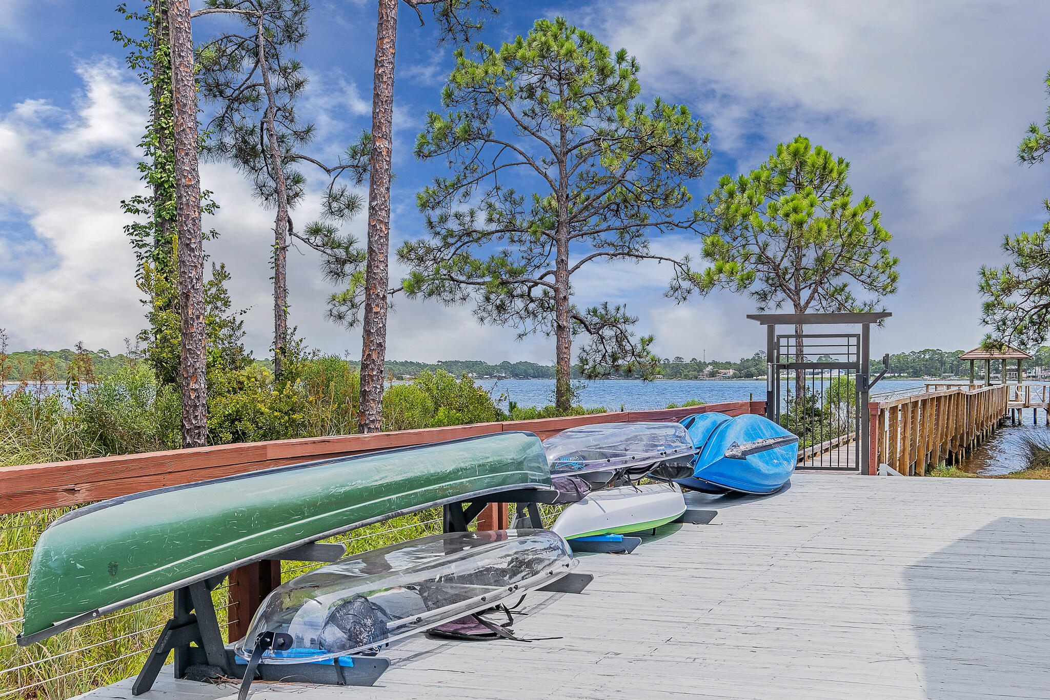 WILD HERON LAKESIDE LODGE - Residential