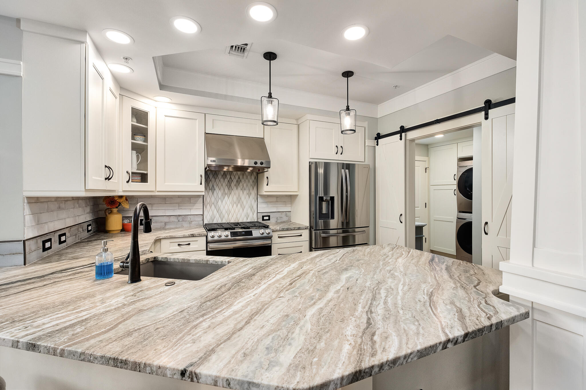 WILD HERON LAKESIDE LODGE - Residential